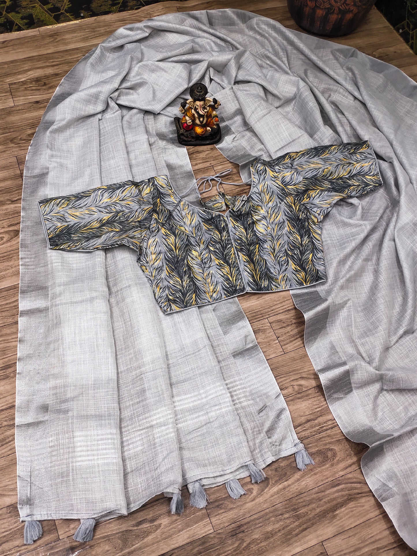 Gray Morni-2 Linen Soft And Smooth Sarees With Plane Weaving All Over Saree with Silver jari weaving Border