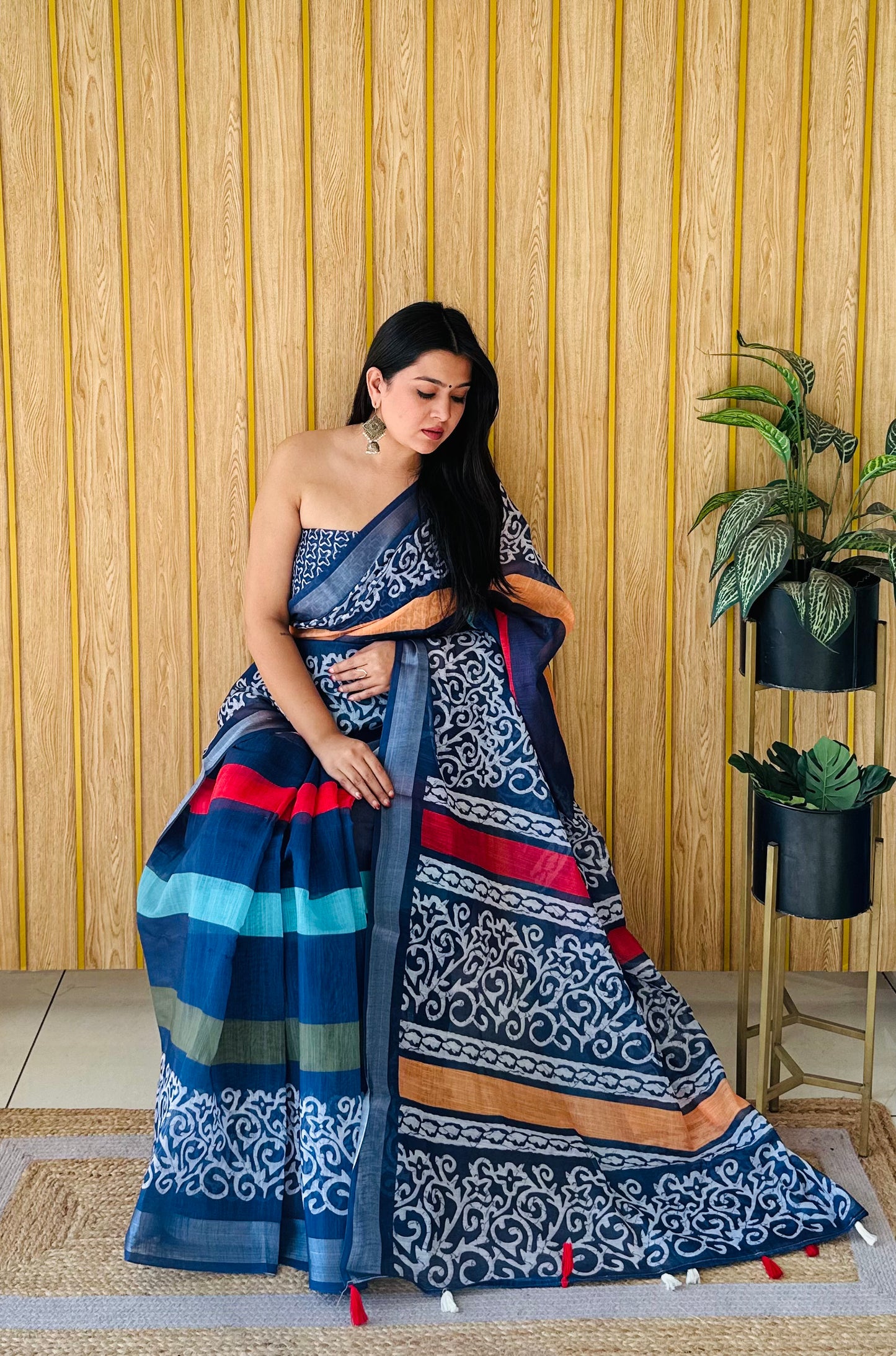 Royal Blue Khushboo Soft Linen Cotton Digital Print Sarees With Batik Print With Silver Border