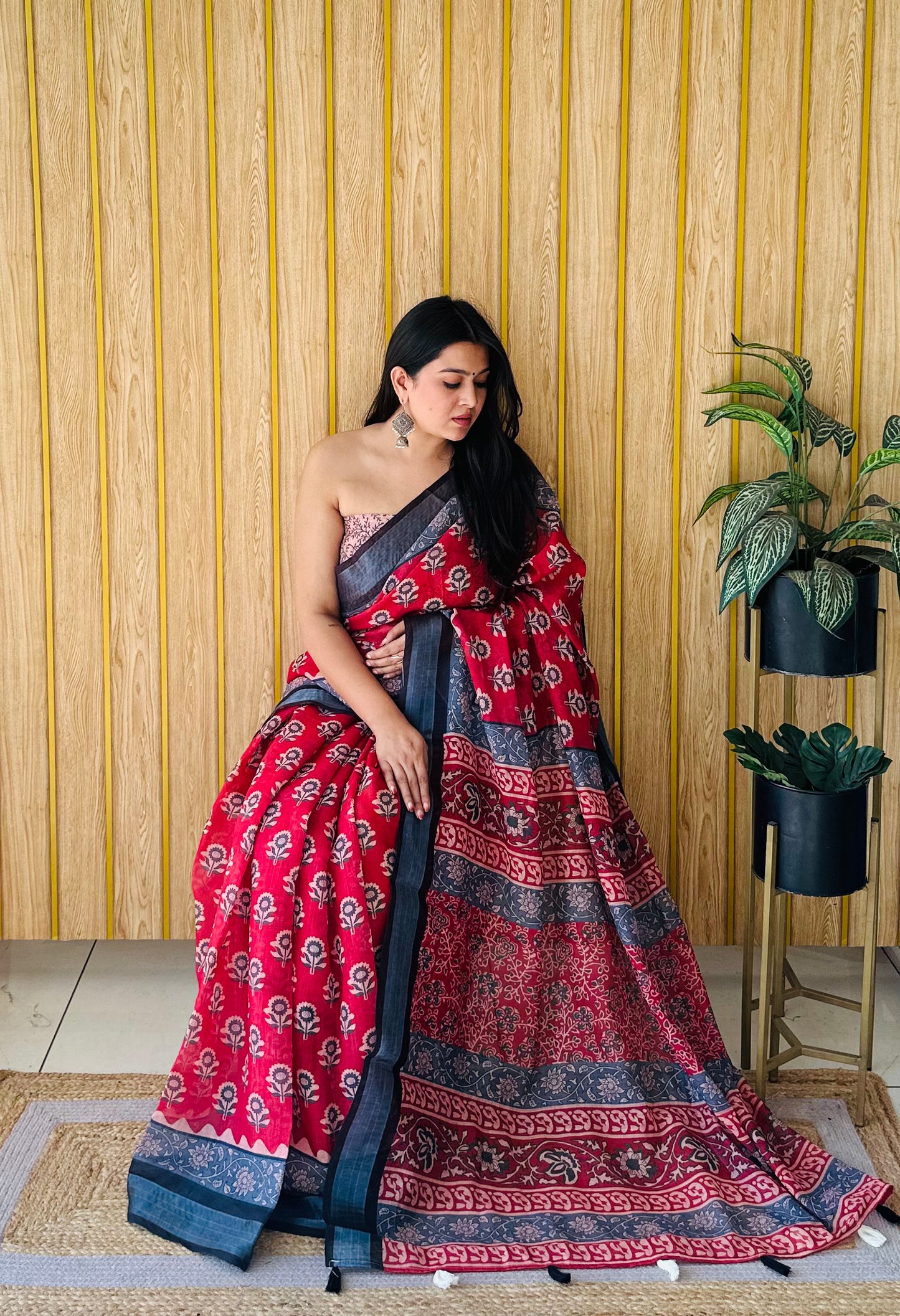 Red Shukriya Soft Linen Cotton Digital Print Saree With Batik Print With Silver Border