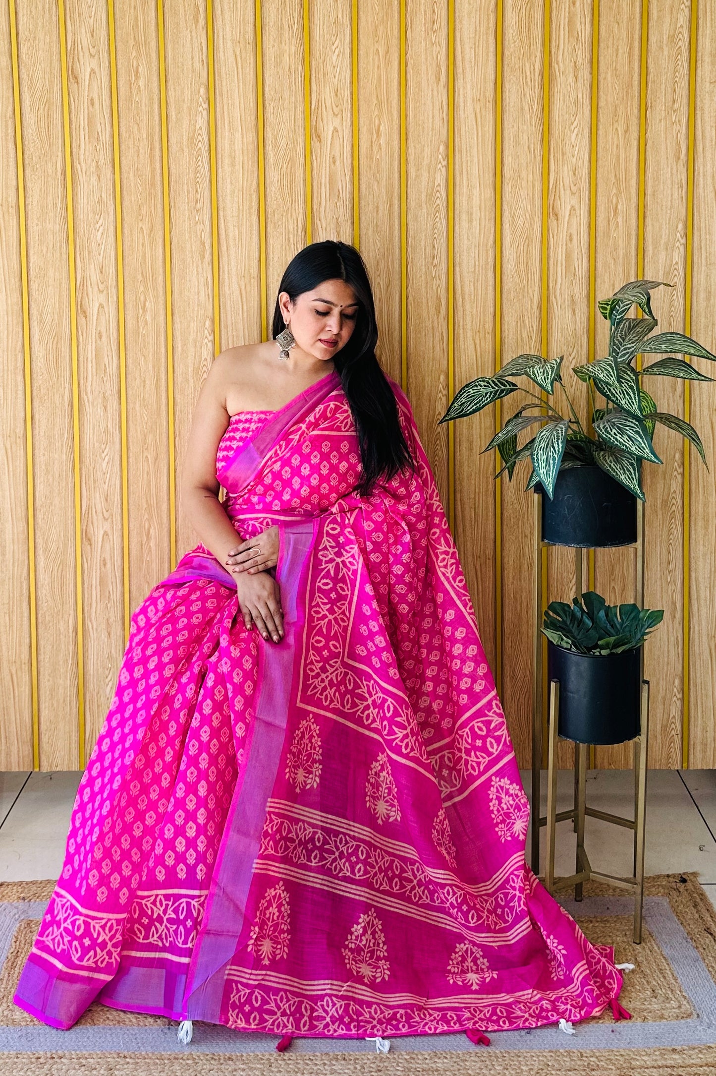 Pink Aarya-1 Soft Linen Cotton Digital Print Sarees With Batik Print With Silver Border