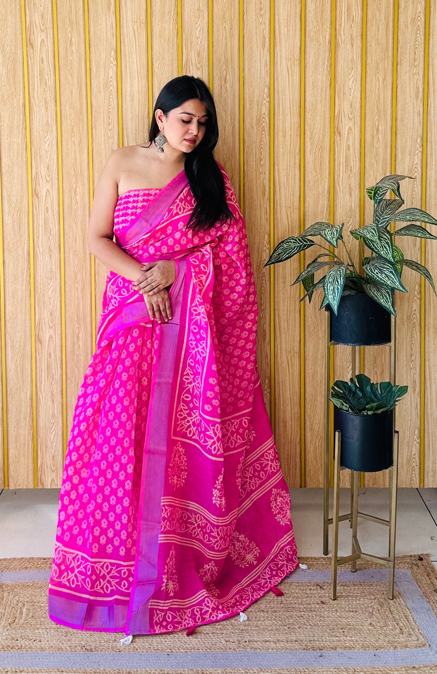 Pink Aarya-1 Soft Linen Cotton Digital Print Sarees With Batik Print With Silver Border