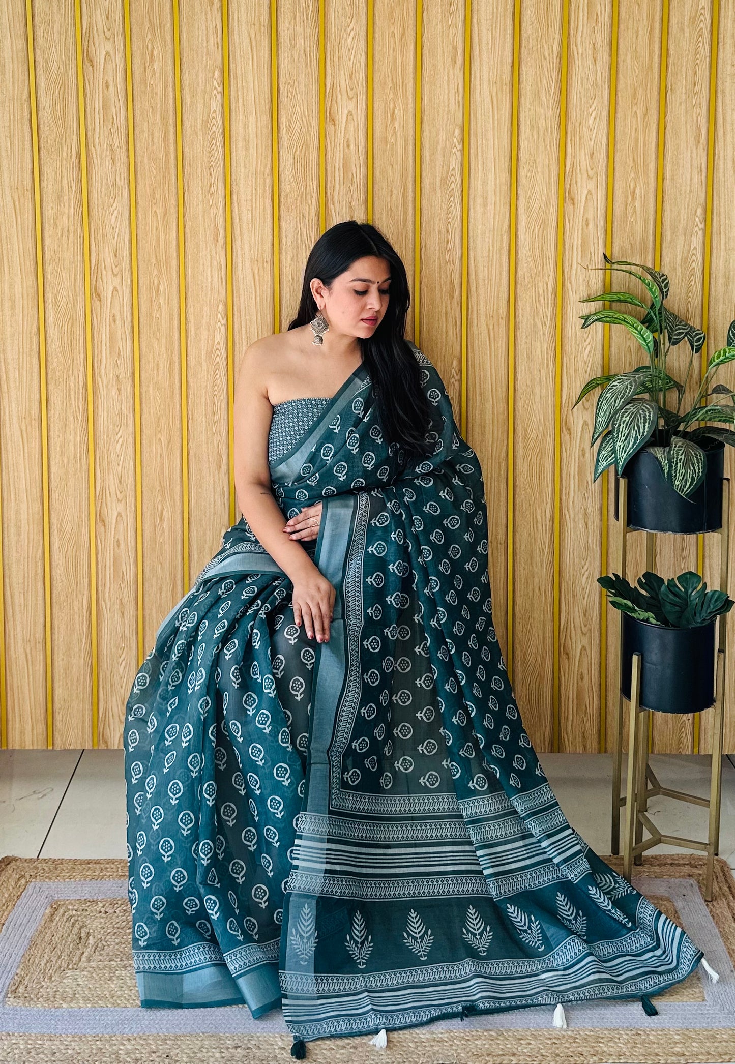Green Shukriya Soft Linen Cotton Digital Print Saree With Batik Print With Silver Border