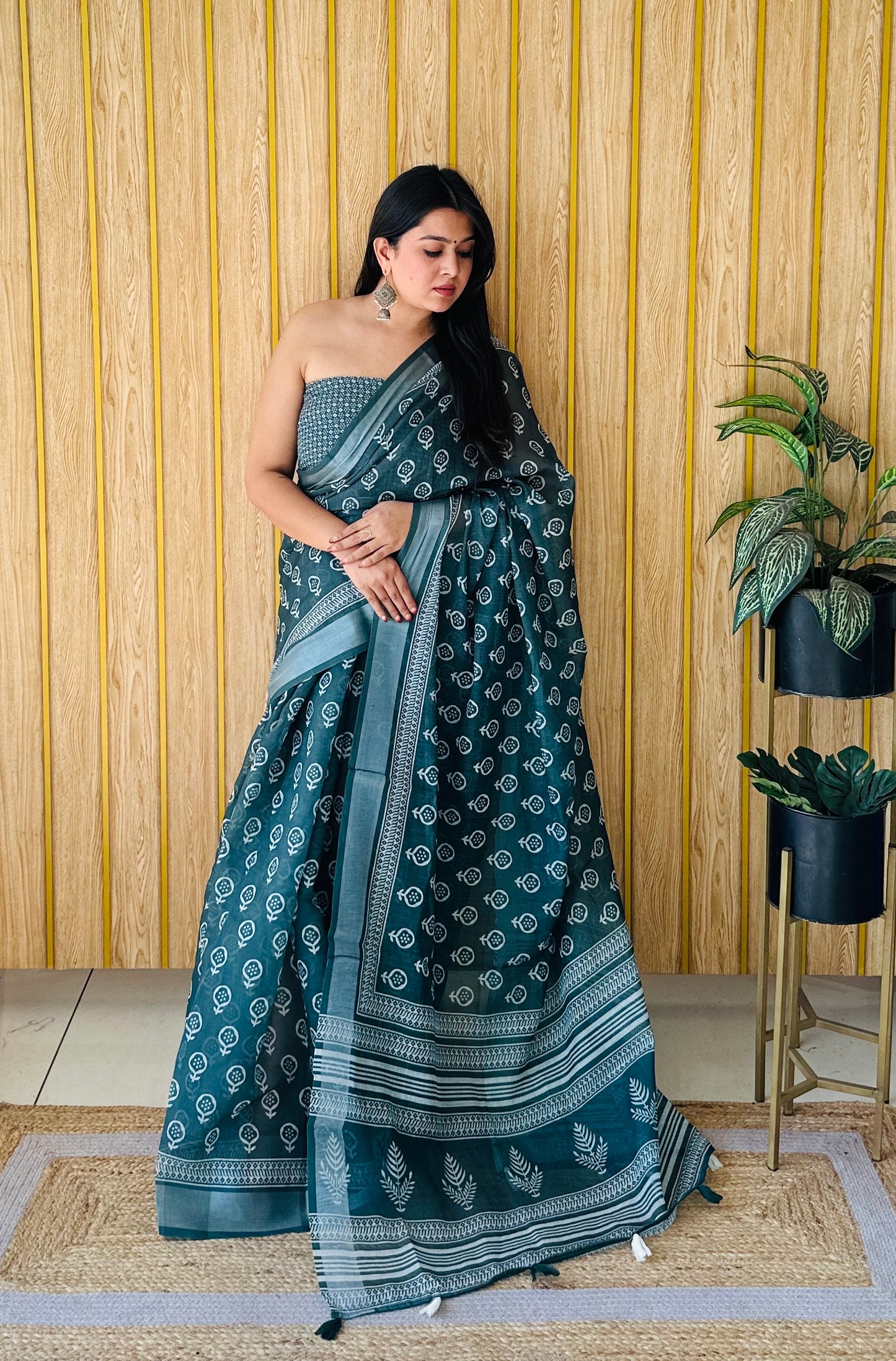 Green Shukriya Soft Linen Cotton Digital Print Saree With Batik Print With Silver Border