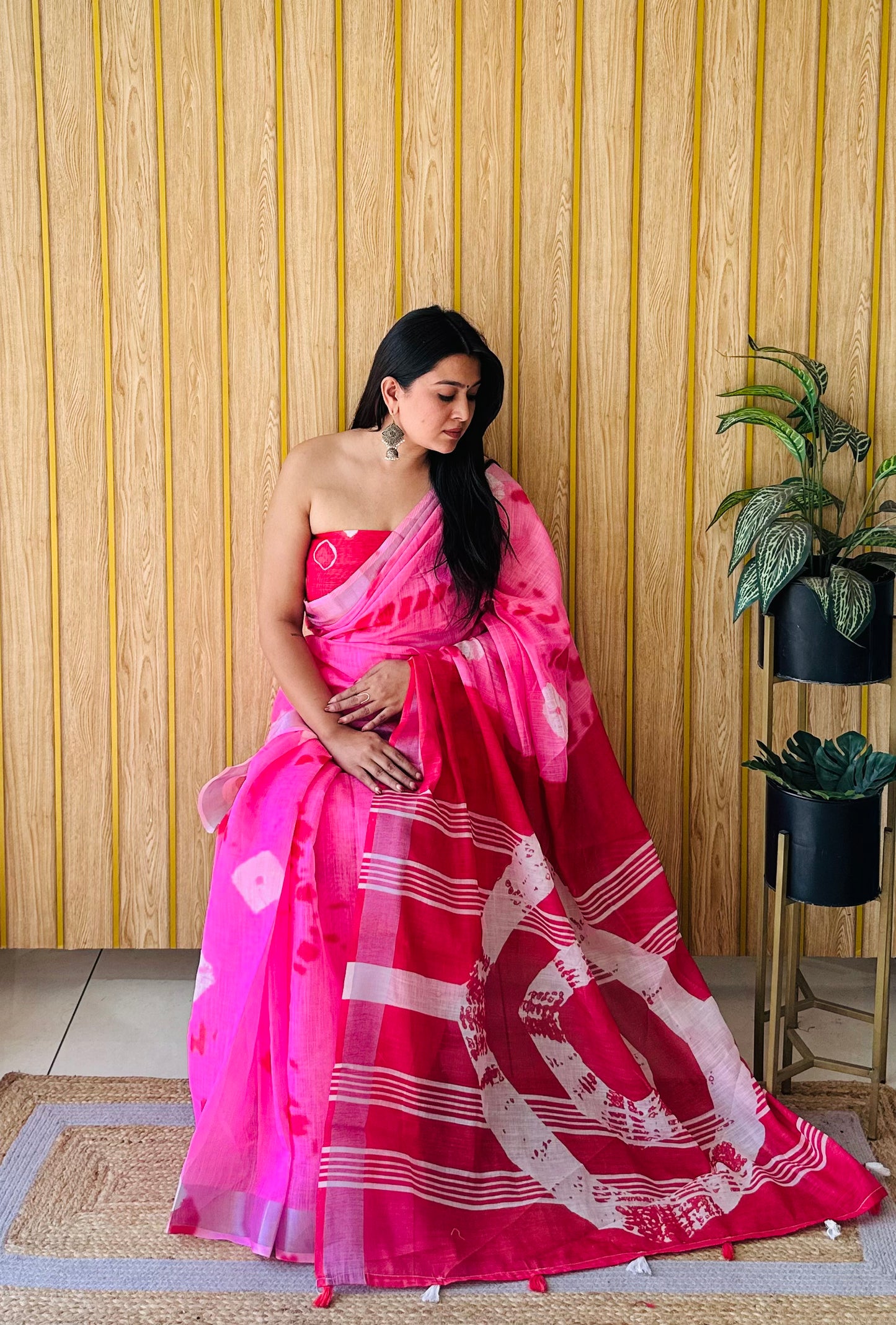 Dark Pink Namrata Soft Linen Cotton Digital Print Sarees With Batik Print With Silver Border