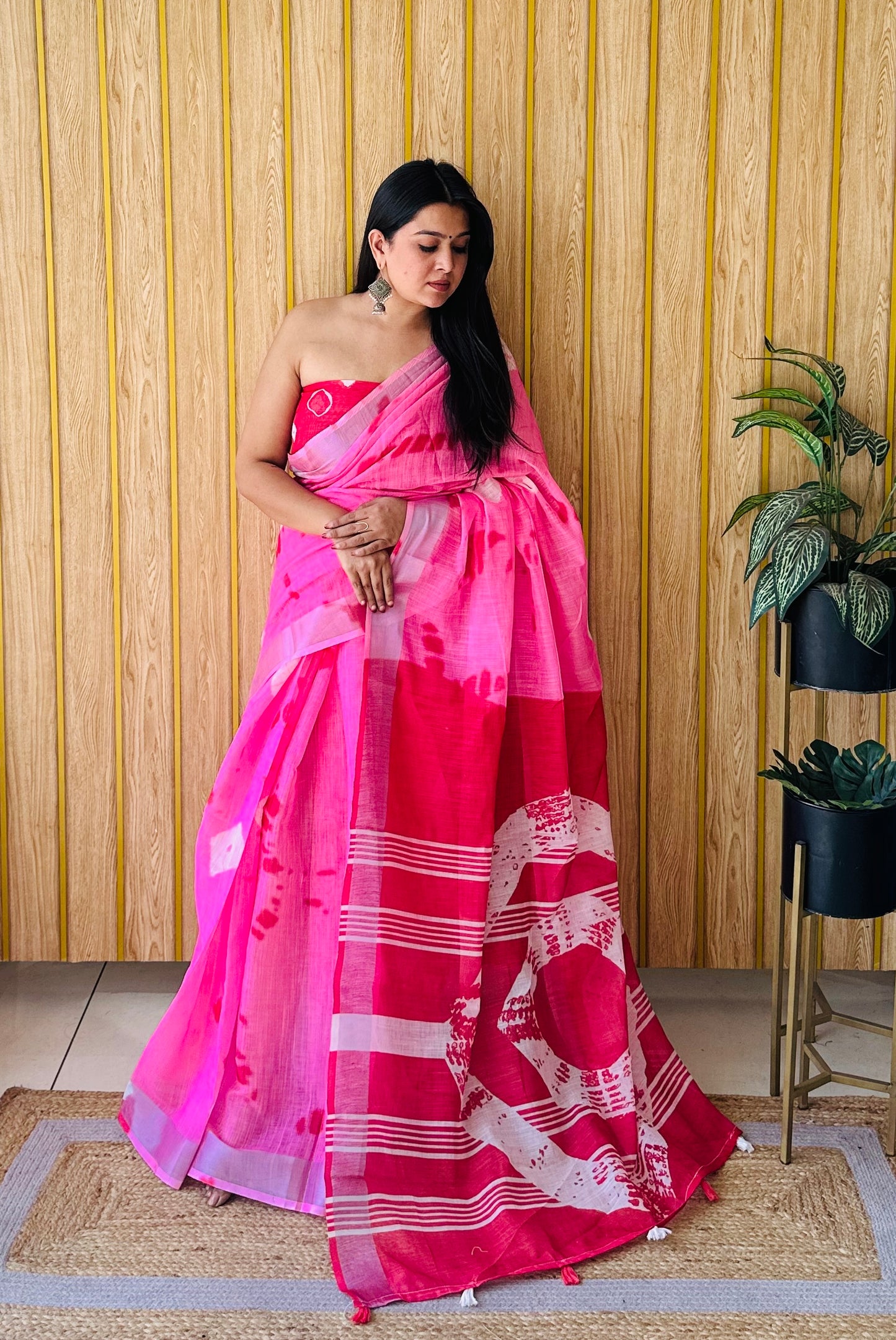 Dark Pink Namrata Soft Linen Cotton Digital Print Sarees With Batik Print With Silver Border