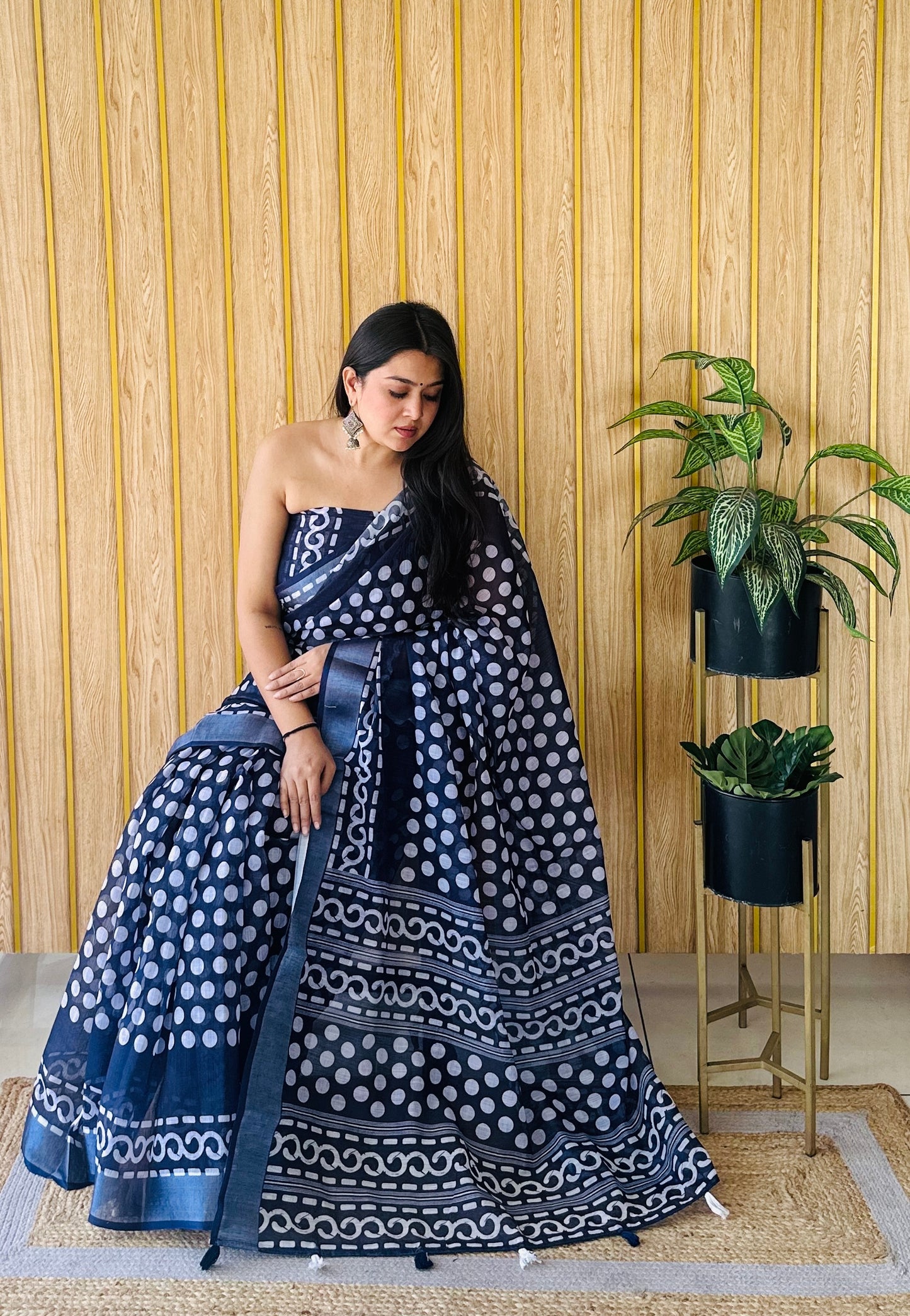 Navy Blue Aarya-4 Soft Linen Cotton Digital Print Sarees With Batik Print With Silver Border