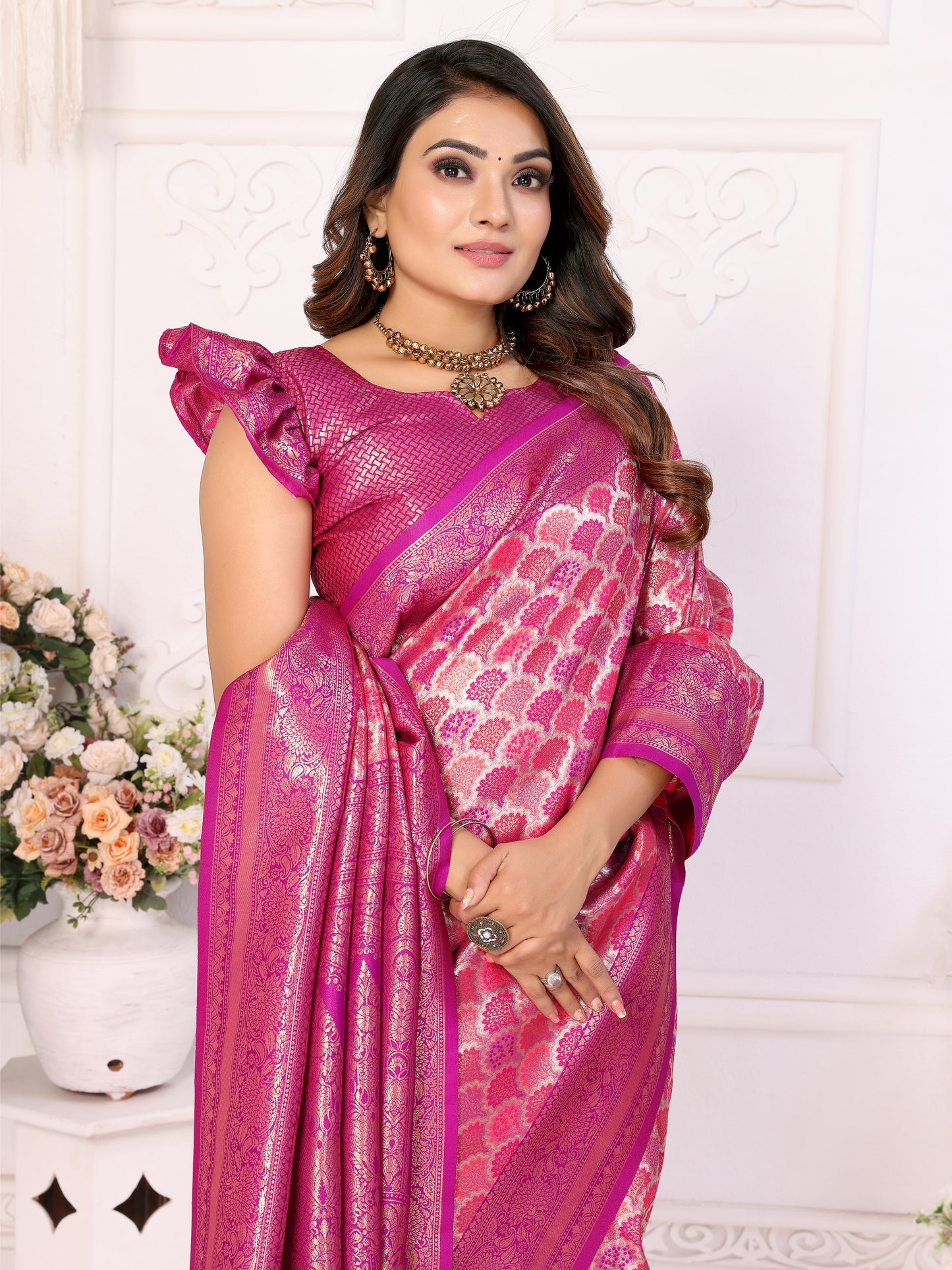 Pink Chaturi-1 Banarasi Chaturi silk saree Jari weaving Border and Weaving rich pallu