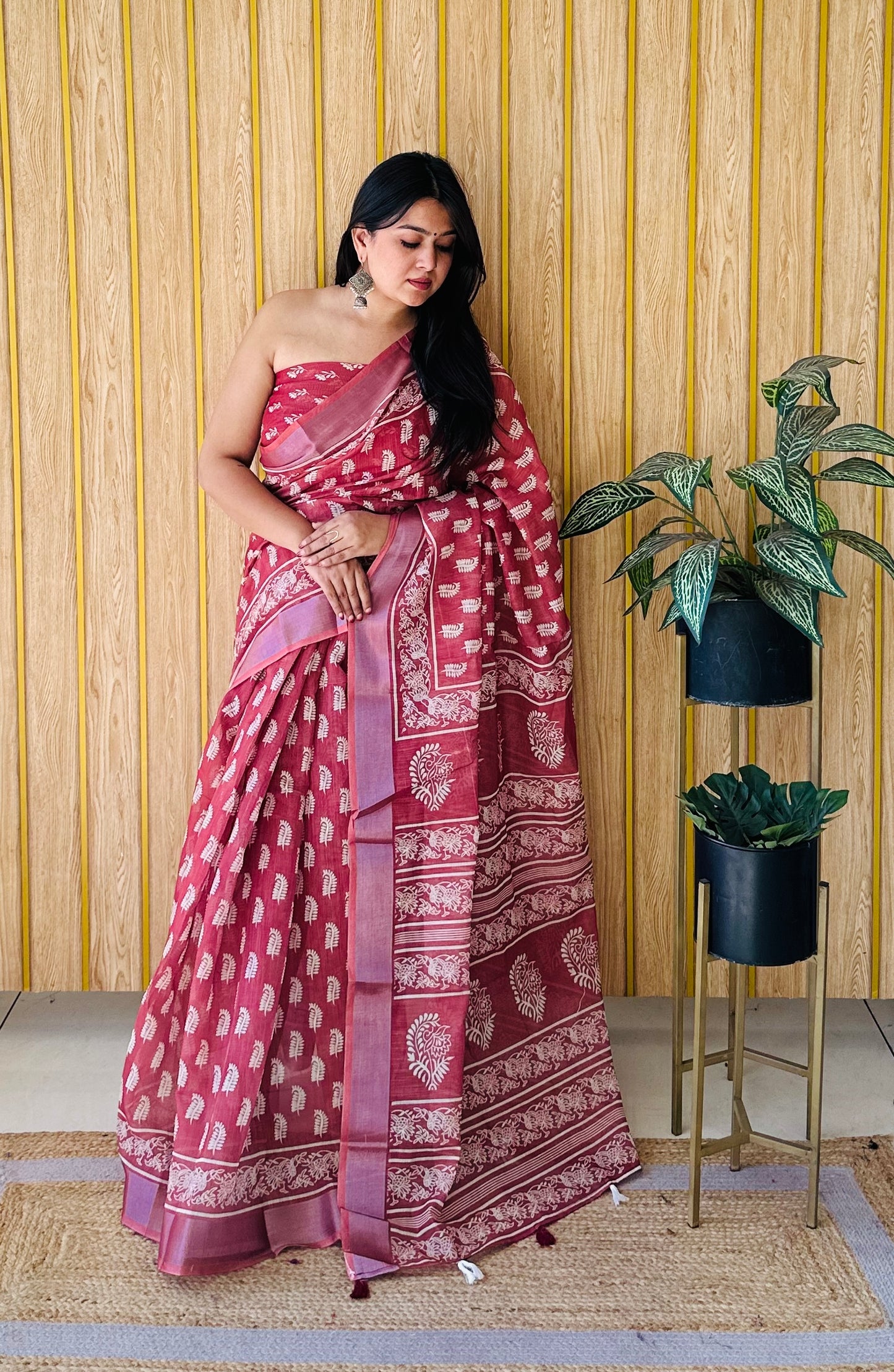 Maroon Aarya-1 Soft Linen Cotton Digital Print Sarees With Batik Print With Silver Border