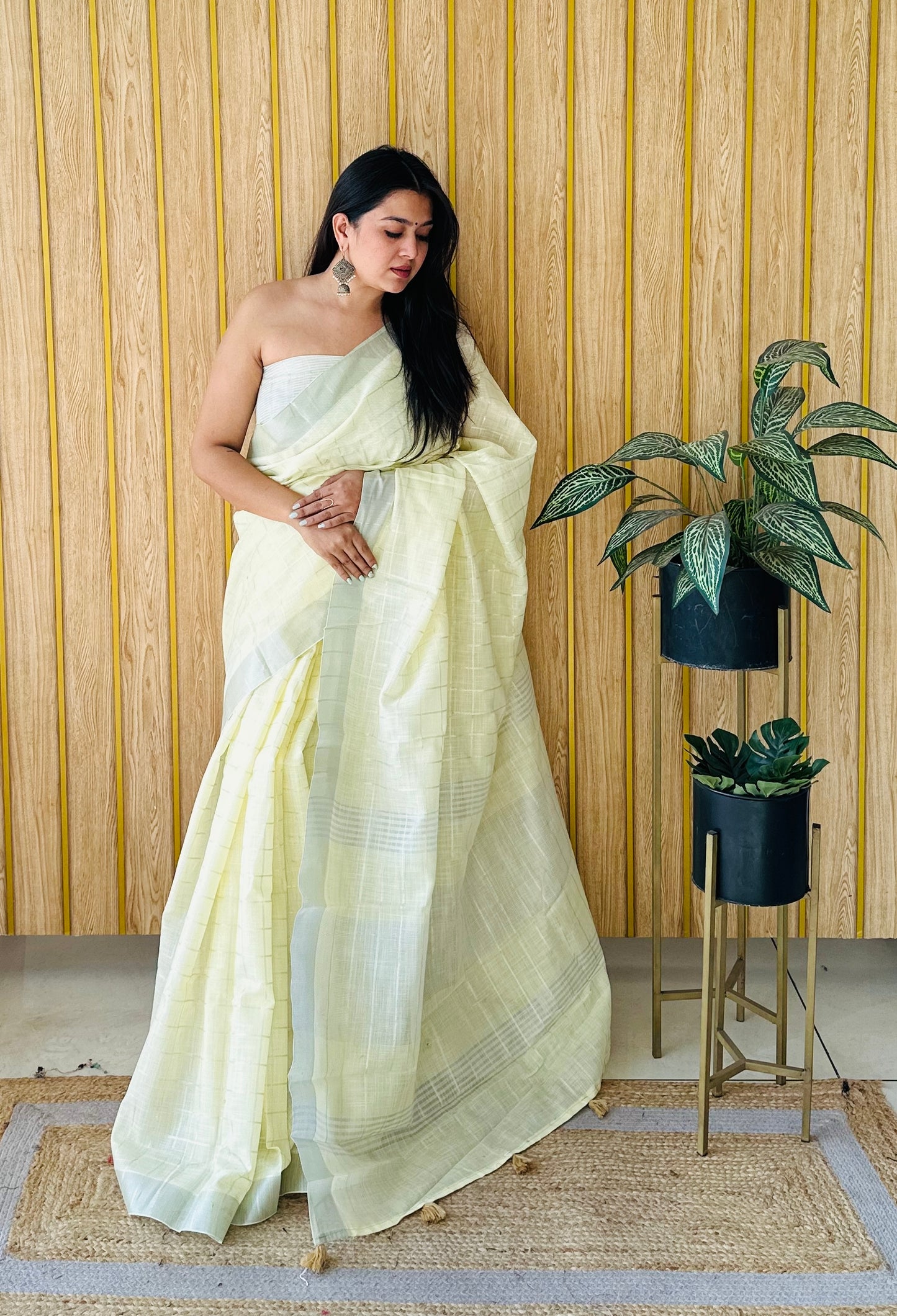 Light Yellow Ridhdhi Linen Soft And Smooth Sarees With Ached Weaving All Over Saree