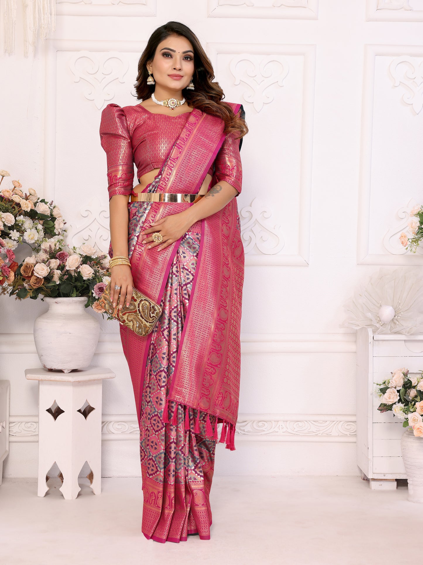 Multi Chaturi-2 Banarasi Chaturi silk saree Jari weaving Border and Weaving rich pallu
