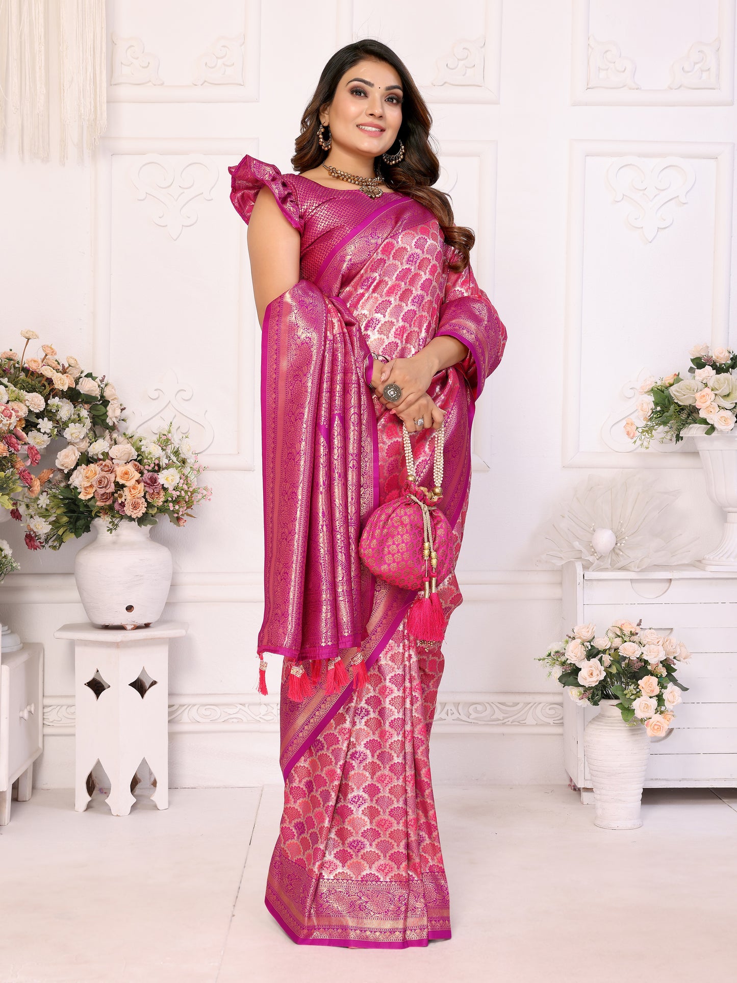Pink Chaturi-1 Banarasi Chaturi silk saree Jari weaving Border and Weaving rich pallu
