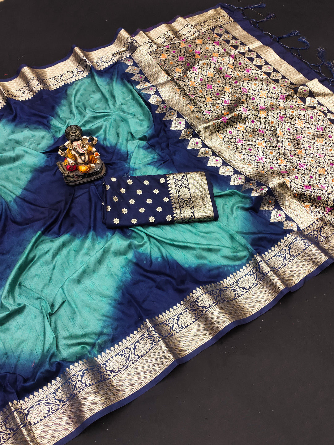 Navy Blue Srushti Sibori Print Paithani Silk Sarees With Gold Zari Paithani Border & Contrast Rich Pallu