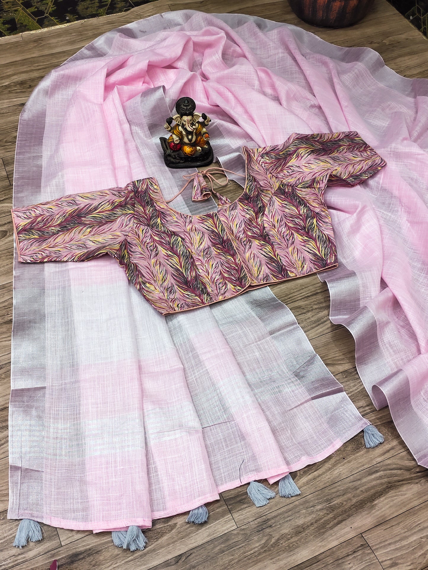 Pink Morni-2 Linen Soft And Smooth Sarees With Plane Weaving All Over Saree with Silver jari weaving Border