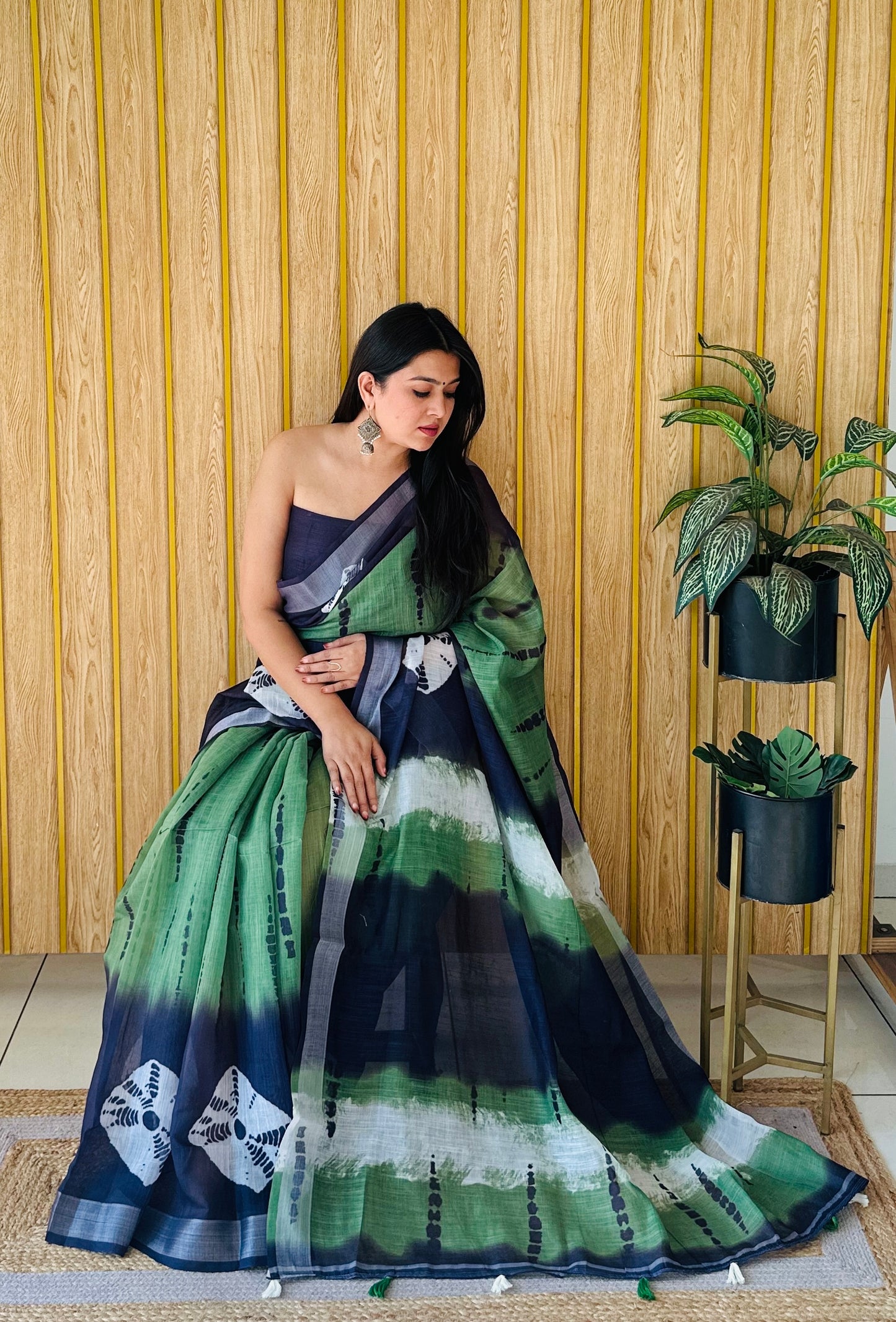 Green Namrata Soft Linen Cotton Digital Print Sarees With Batik Print With Silver Border