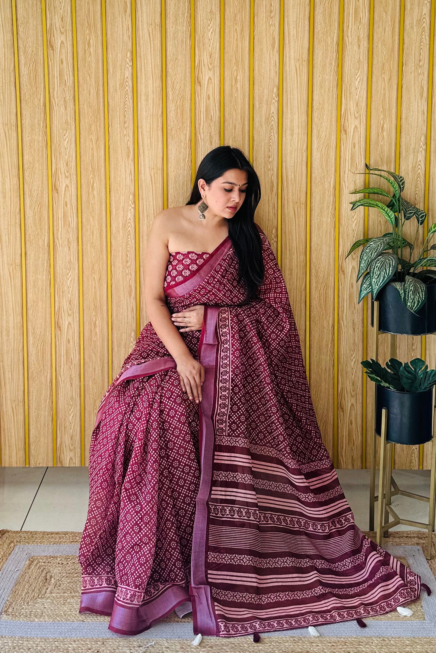 Maroon Shukriya Soft Linen Cotton Digital Print Saree With Batik Print With Silver Border