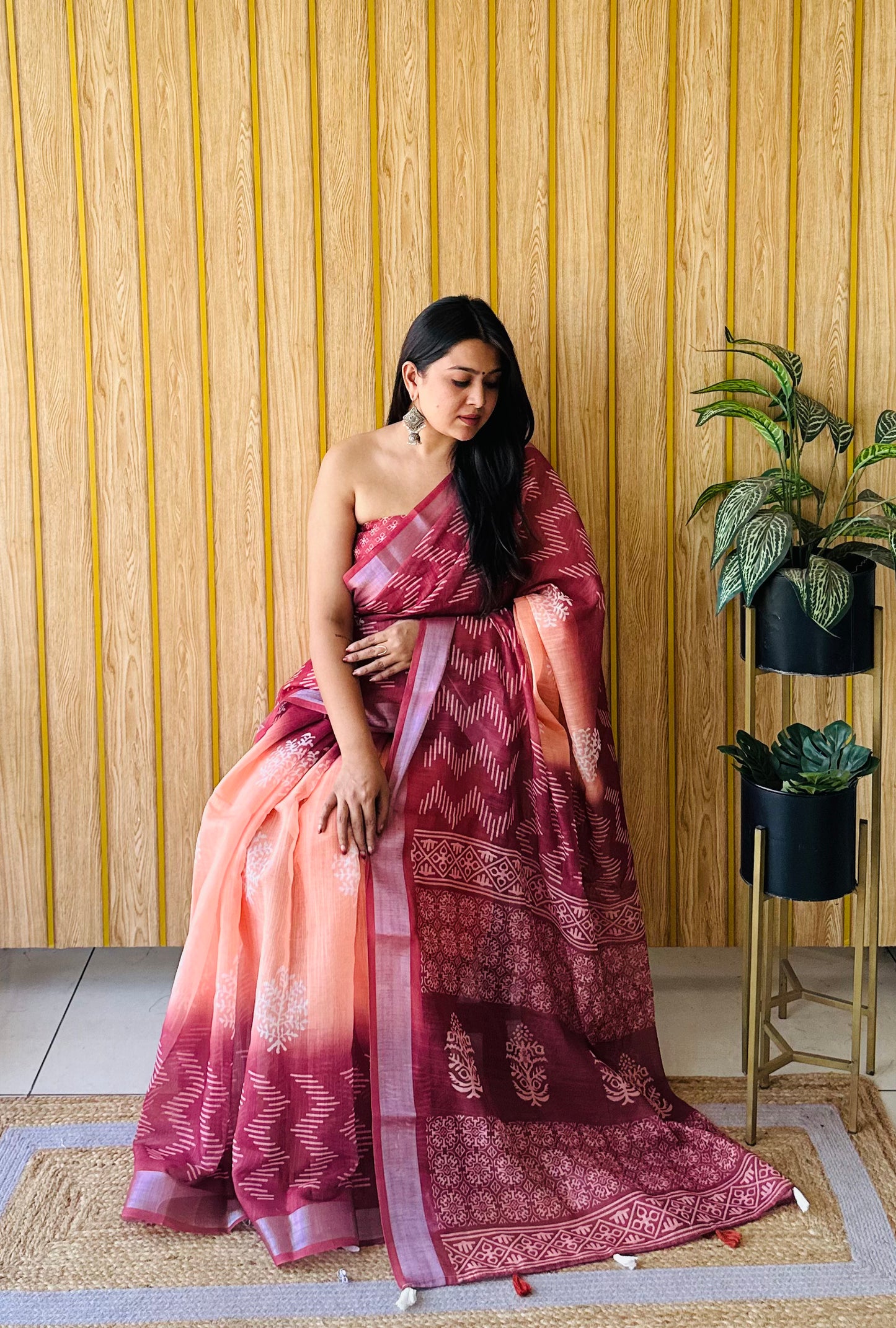 Peach Khushboo Soft Linen Cotton Digital Print Sarees With Batik Print With Silver Border