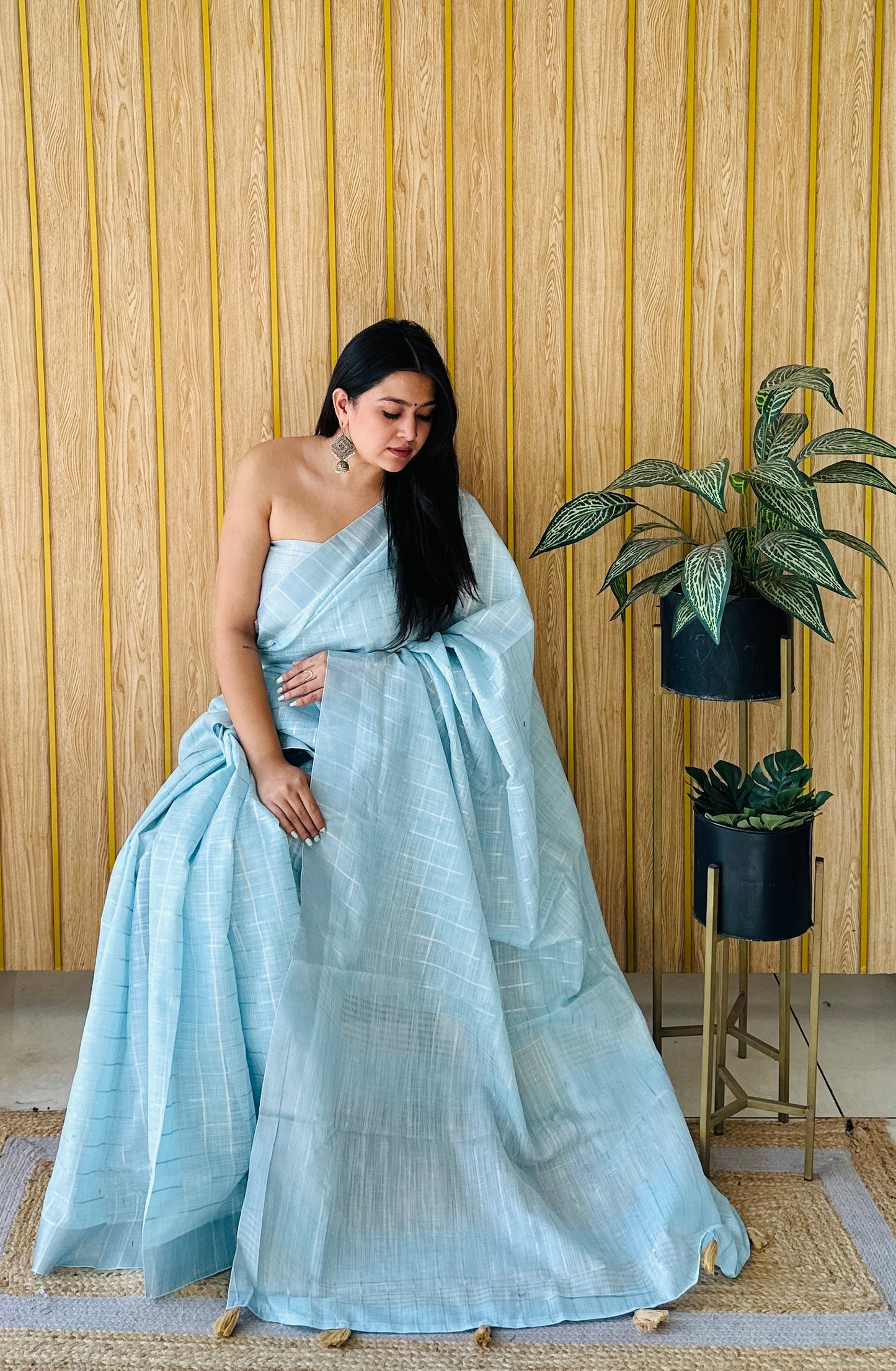 Sky Blue Ridhdhi Linen Soft And Smooth Sarees With Ached Weaving All Over Saree