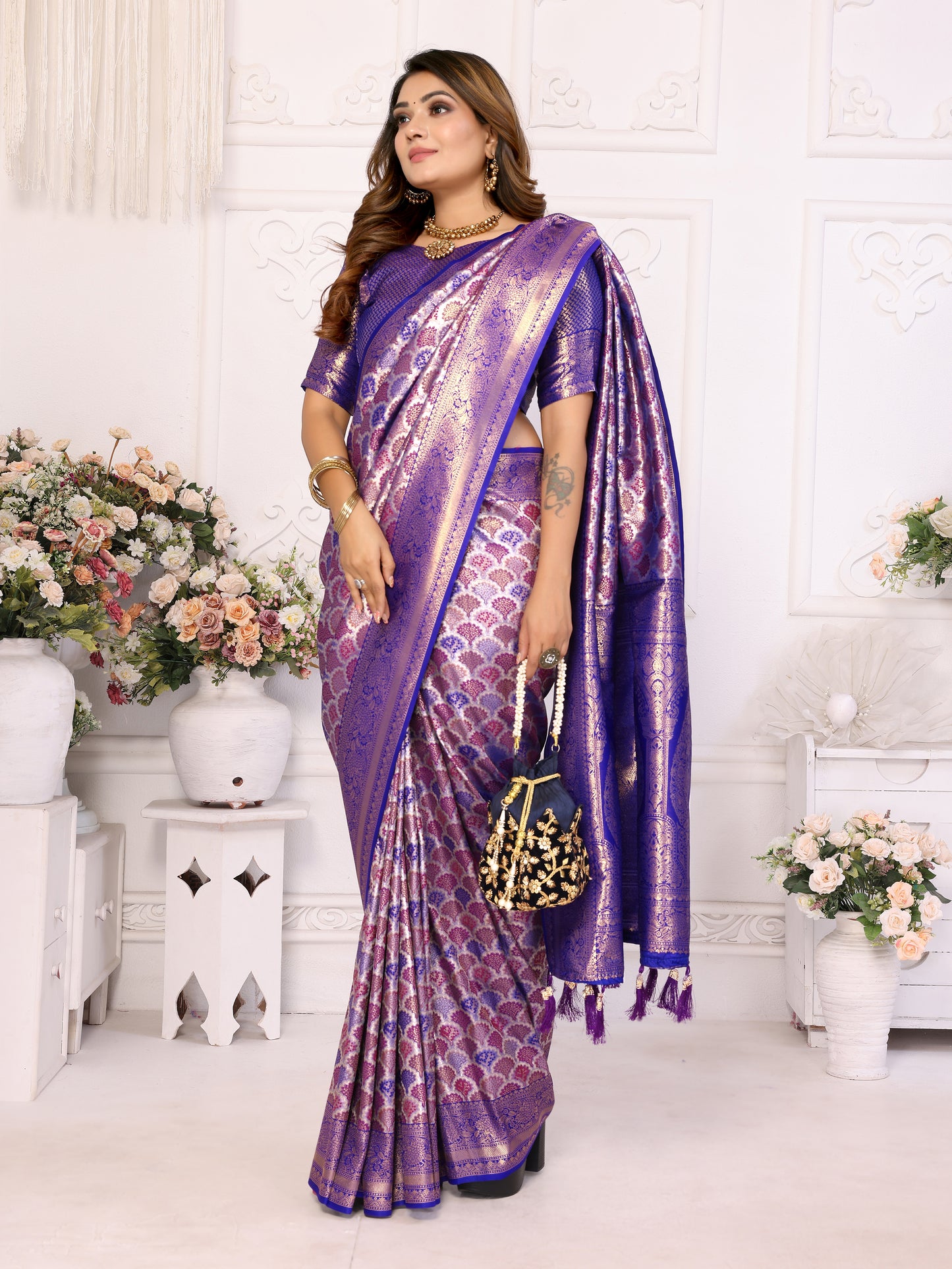 Purple Chaturi-1 Banarasi Chaturi silk saree Jari weaving Border and Weaving rich pallu