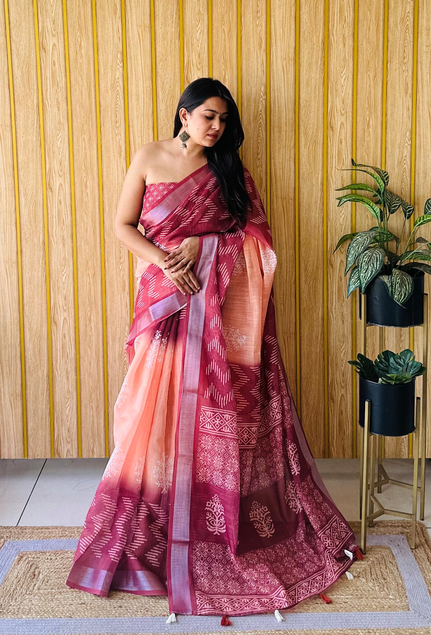 Peach Khushboo Soft Linen Cotton Digital Print Sarees With Batik Print With Silver Border