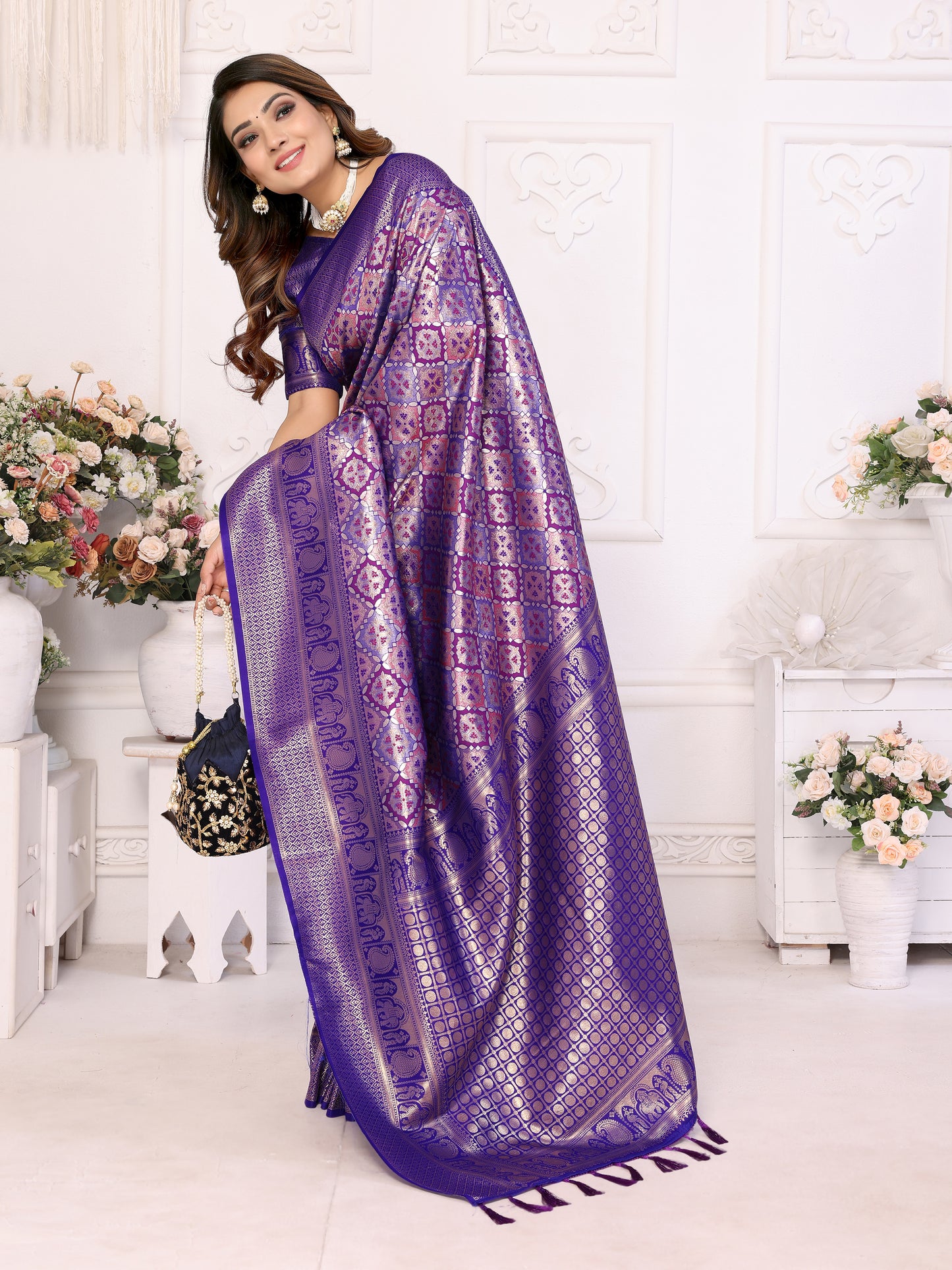 Purple Chaturi-2 Banarasi Chaturi silk saree Jari weaving Border and Weaving rich pallu