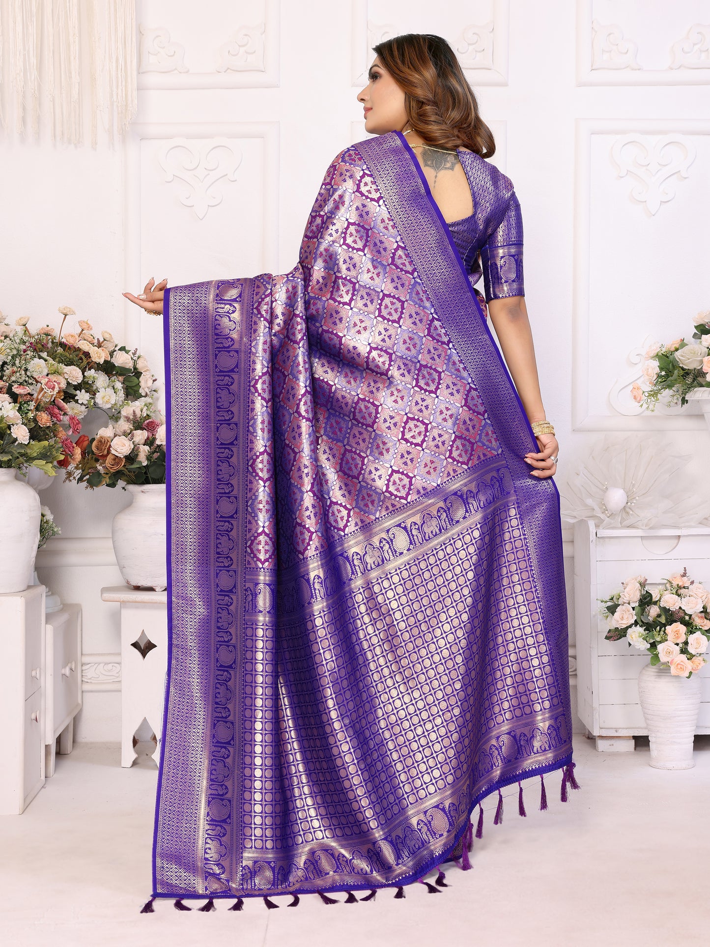 Purple Chaturi-2 Banarasi Chaturi silk saree Jari weaving Border and Weaving rich pallu