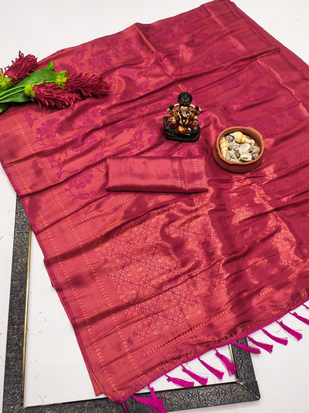 Red Rozy Pure Kanjivaram soft Silk blends saree with beautiful weaving exclusive work