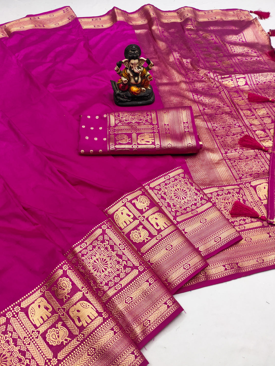 Pink Kunti Dola Silk Saree Hand Dayed And Weaving Zari Border & Rich Pallu