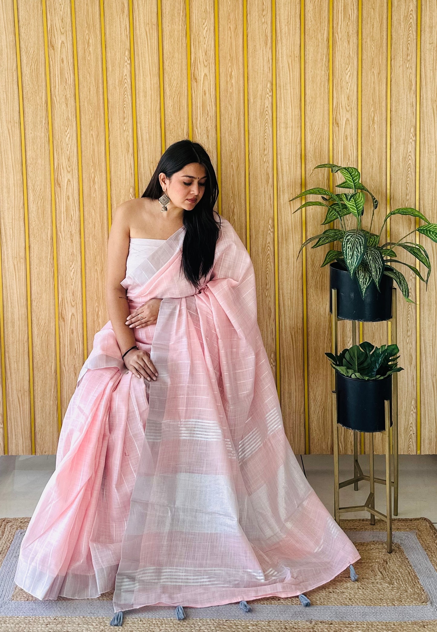 Pink Sidhdhi Linen Soft And Smooth Sarees With Linning Weaving All Over Saree