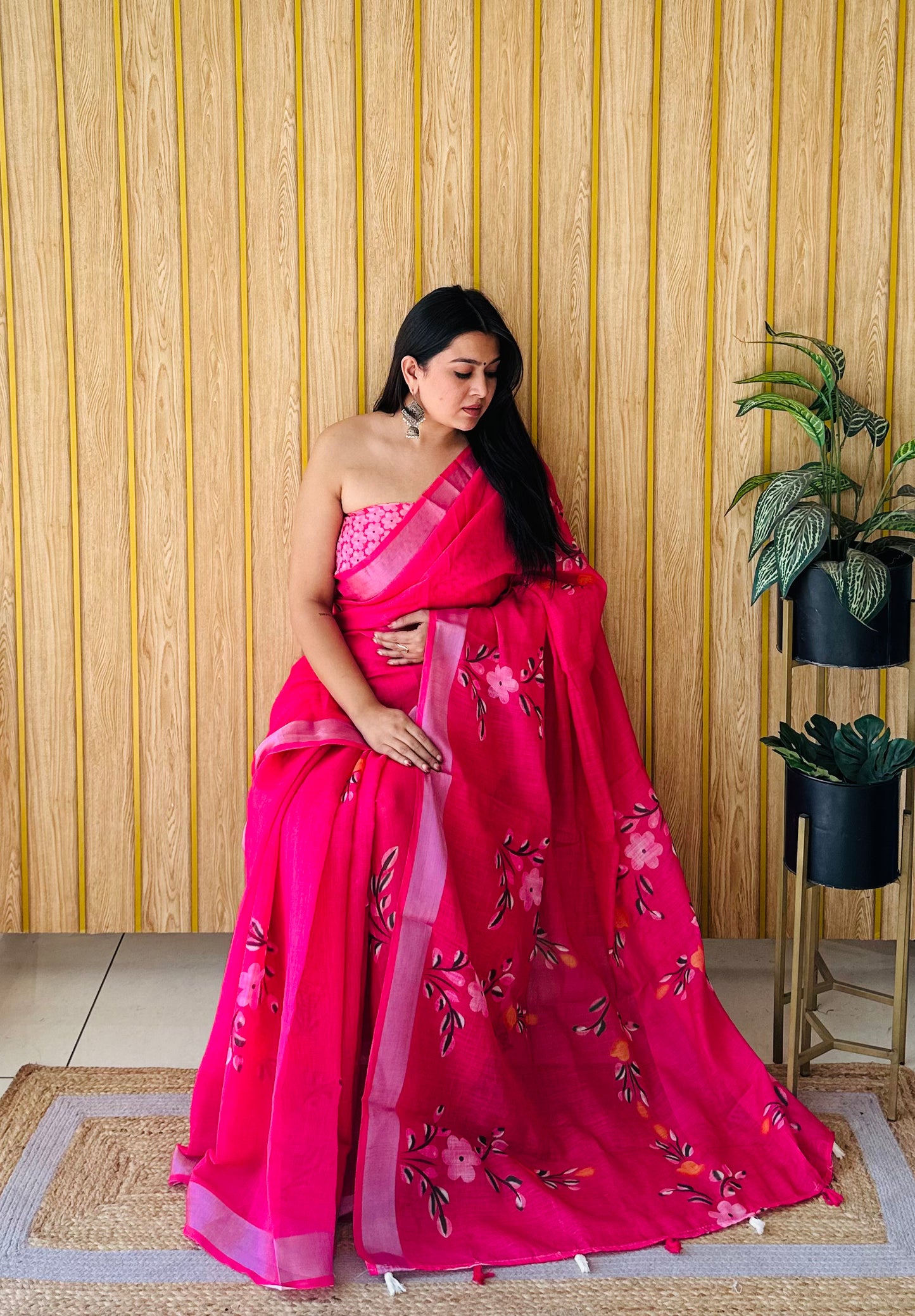 Pink Muskan Soft Linen Cotton Digital Print Sarees With Batik Print With Silver Border
