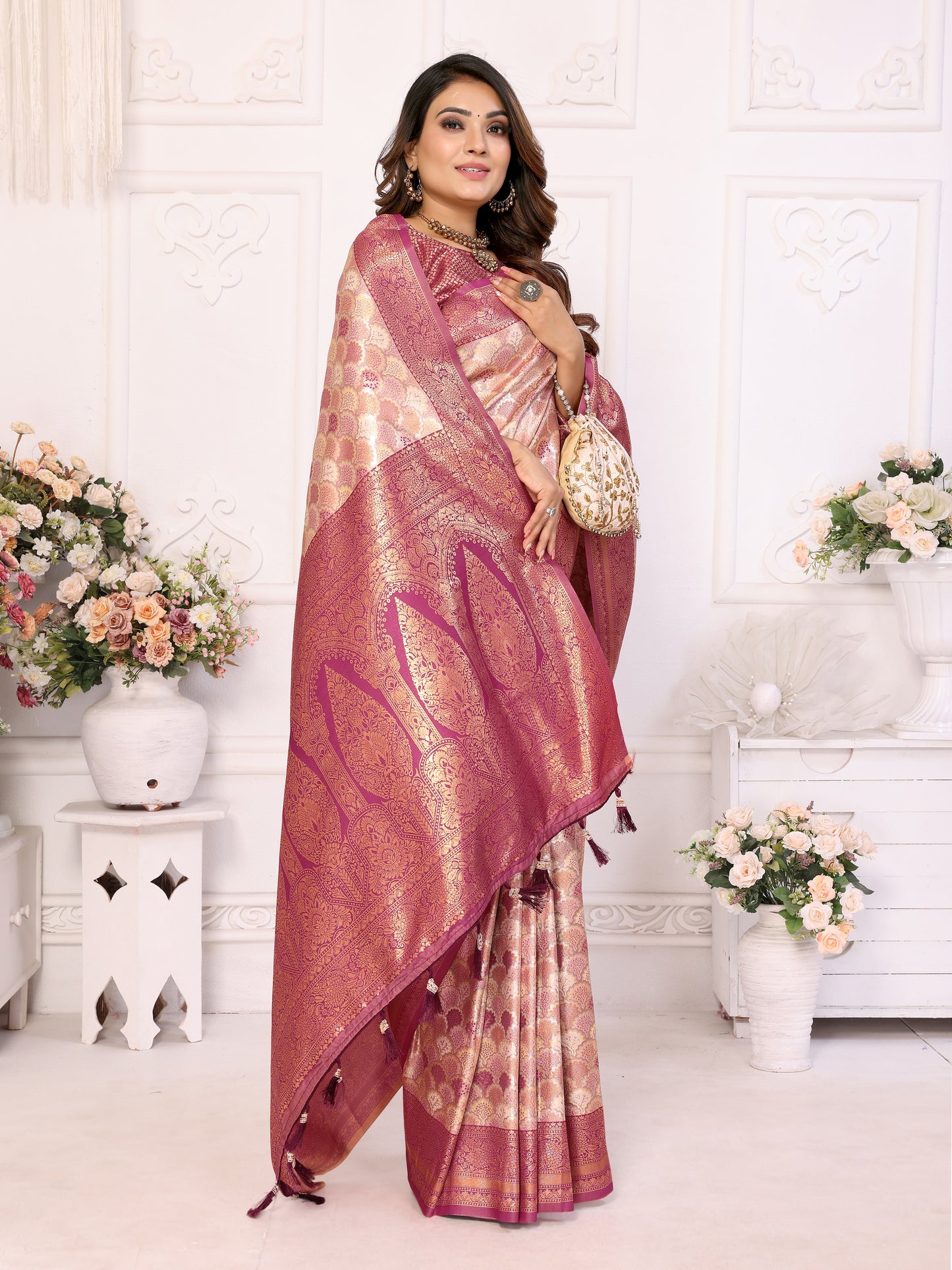 Beige Chaturi-1 Banarasi Chaturi silk saree Jari weaving Border and Weaving rich pallu