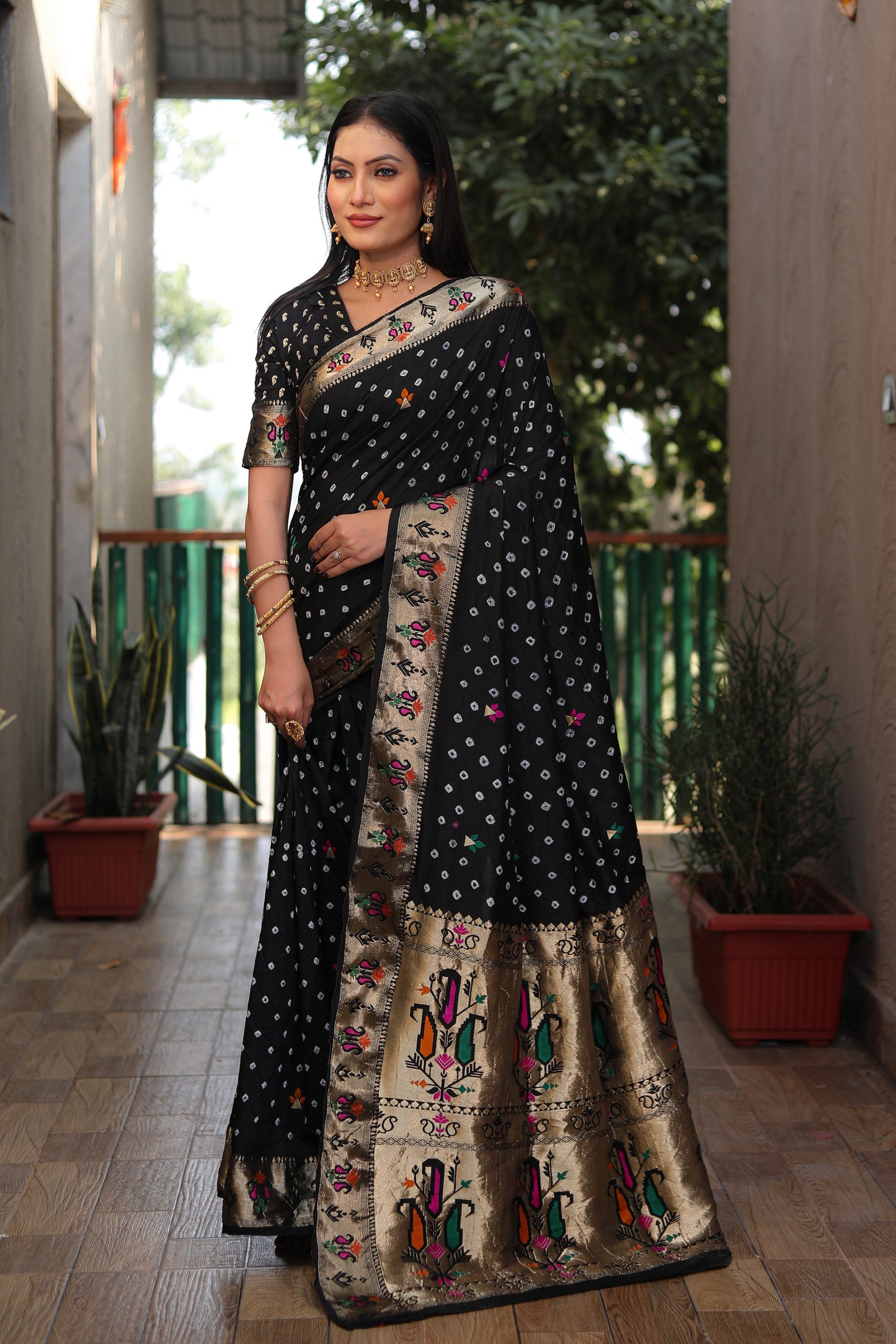 Black Yogeshwari Dola Soft Silk Bandhej Saree With Jari Border & Weaving Paithani Style Rich Pallu