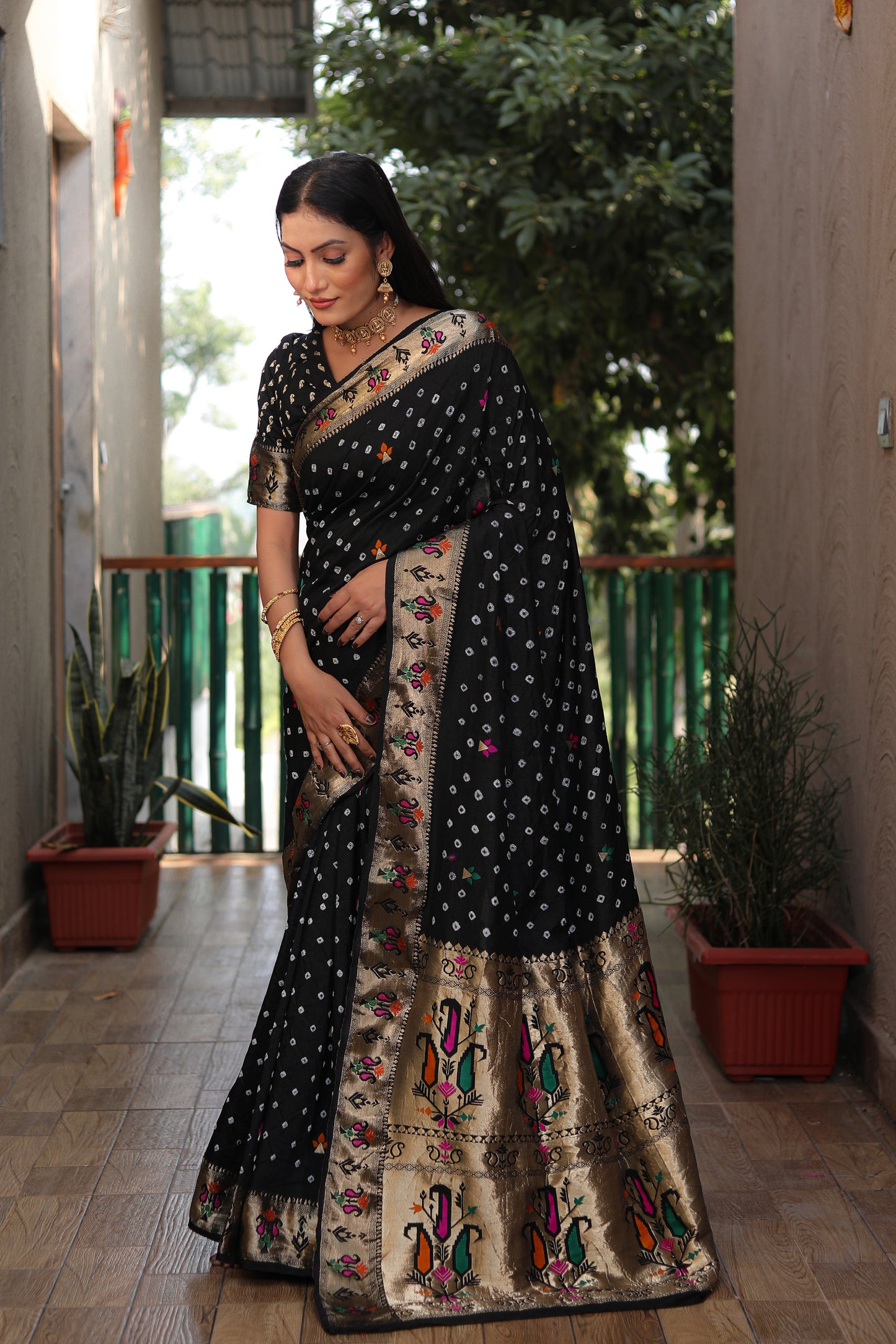 Black Yogeshwari Dola Soft Silk Bandhej Saree With Jari Border & Weaving Paithani Style Rich Pallu