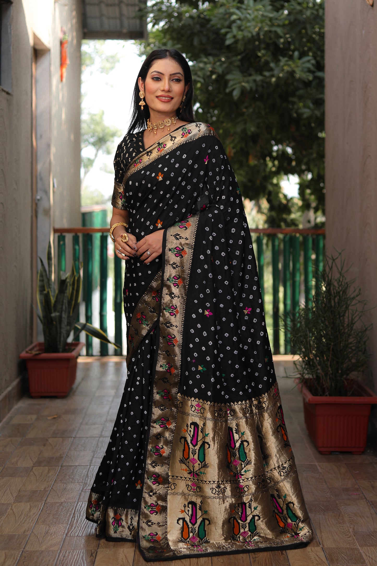 Black Yogeshwari Dola Soft Silk Bandhej Saree With Jari Border & Weaving Paithani Style Rich Pallu