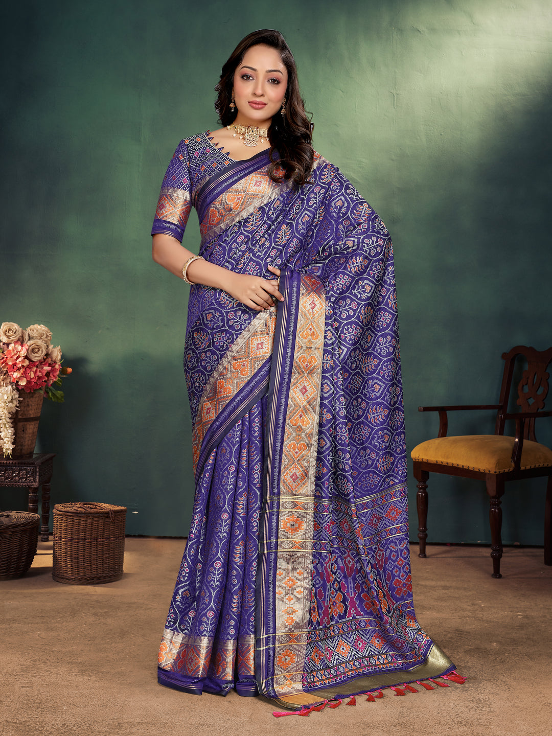 Purple Maya-2 Pure Handloom Silk Ikkat Patola Saree With Kanchi Border and contrast Zari border