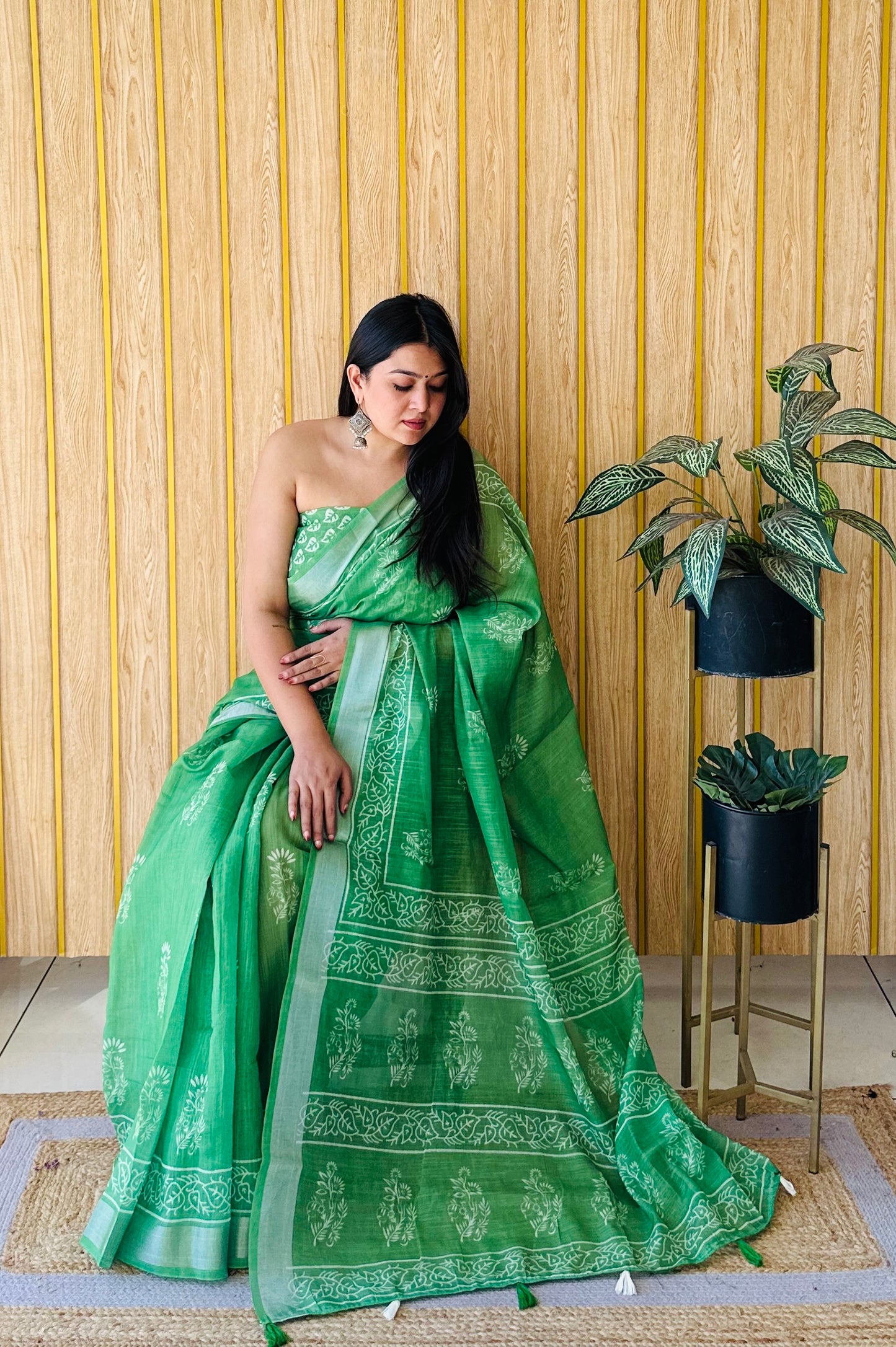 Light Green Aarya-1 Soft Linen Cotton Digital Print Sarees With Batik Print With Silver Border