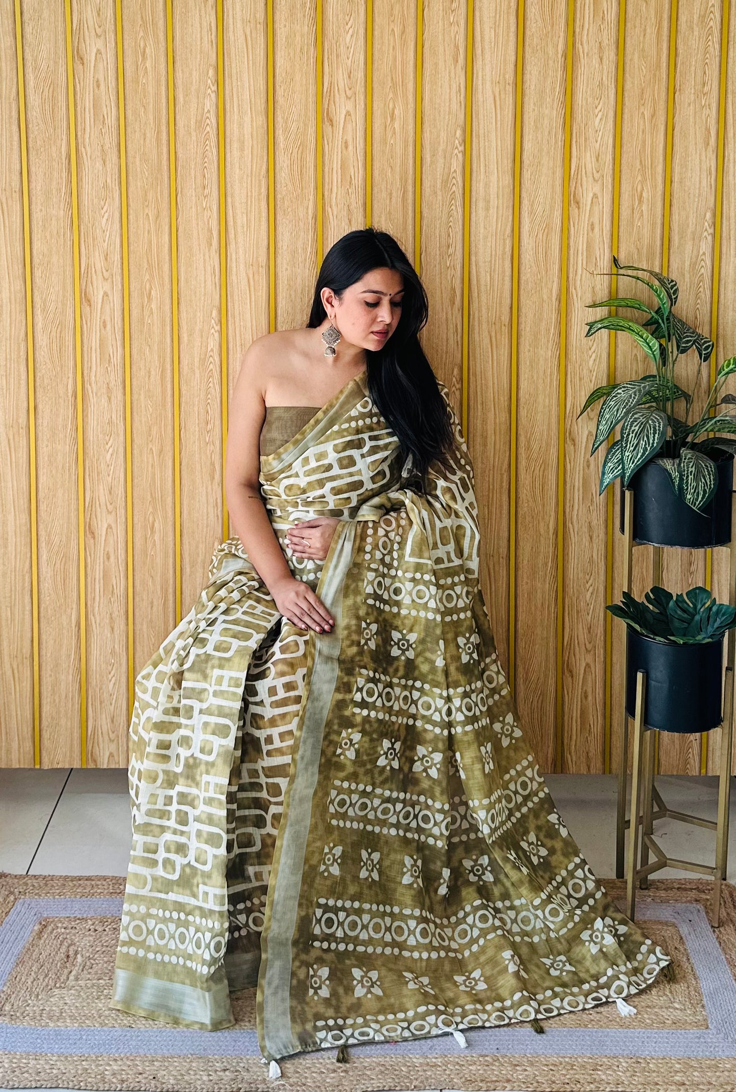 Light Green Namrata Soft Linen Cotton Digital Print Sarees With Batik Print With Silver Border