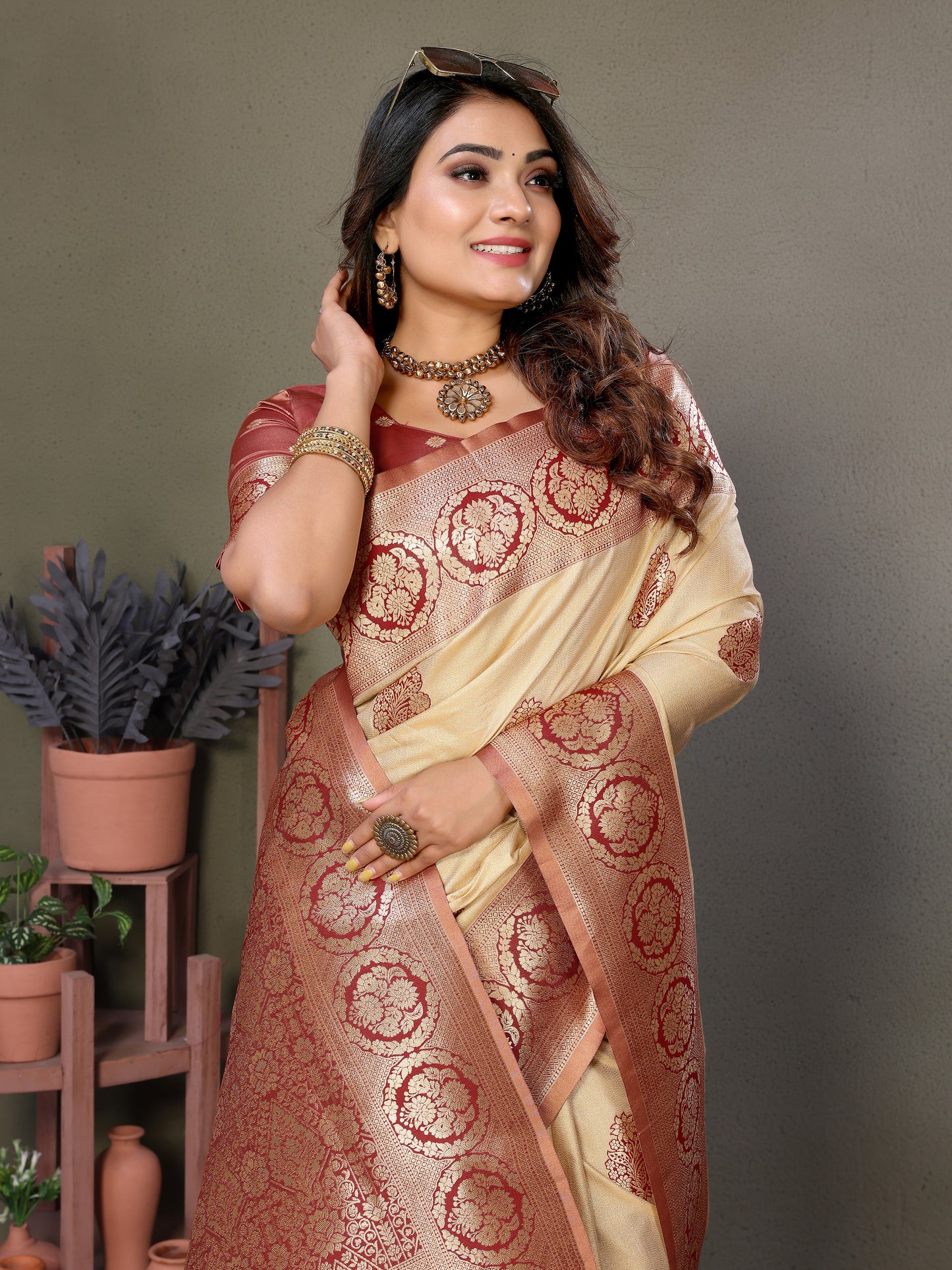 Brown Jugani Viscose Silky Sarees And weaving Butties with contrast border, Rich pallu
