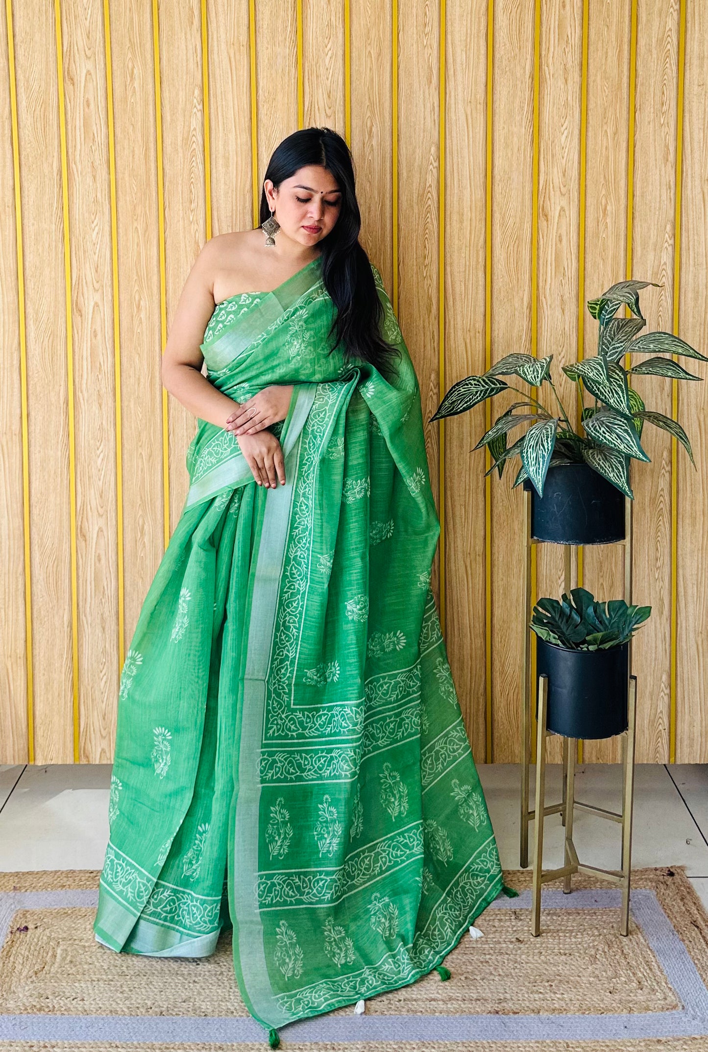 Light Green Aarya-1 Soft Linen Cotton Digital Print Sarees With Batik Print With Silver Border