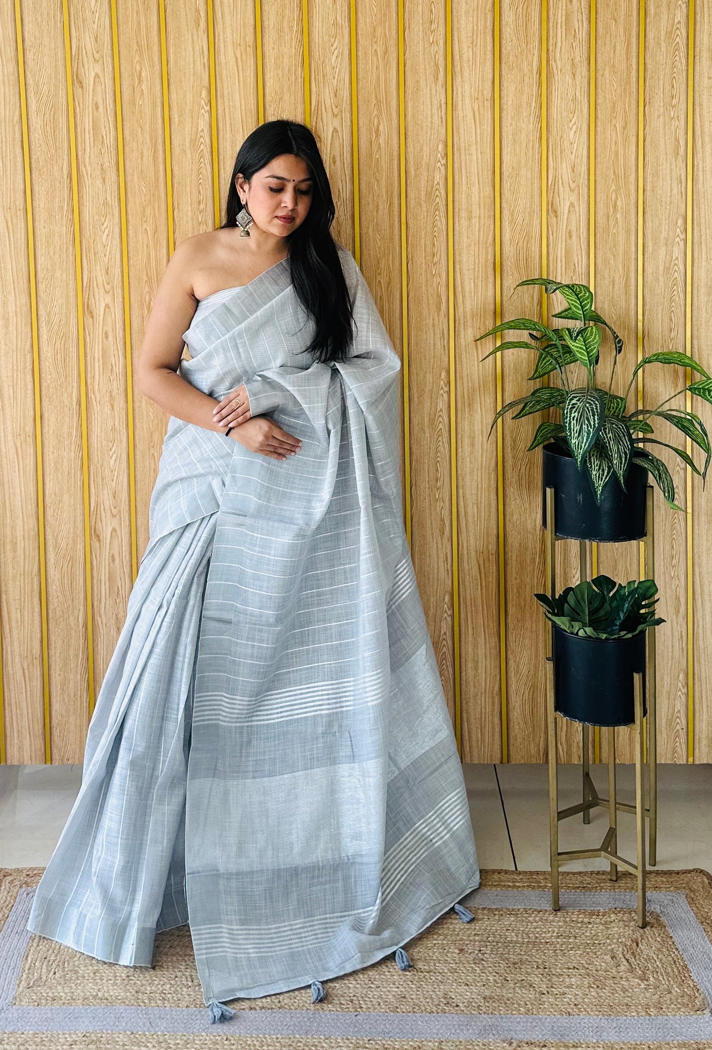 Gray Sidhdhi Linen Soft And Smooth Sarees With Linning Weaving All Over Saree