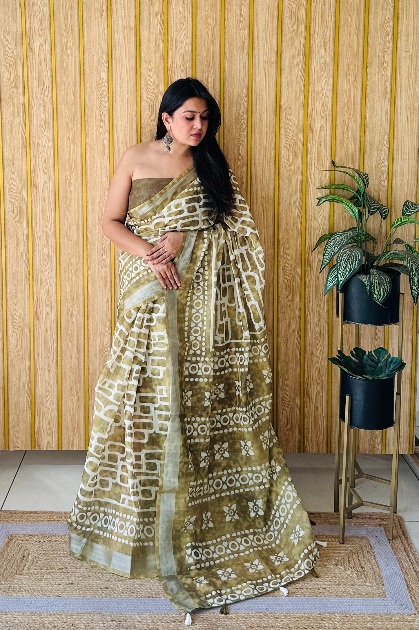 Light Green Namrata Soft Linen Cotton Digital Print Sarees With Batik Print With Silver Border