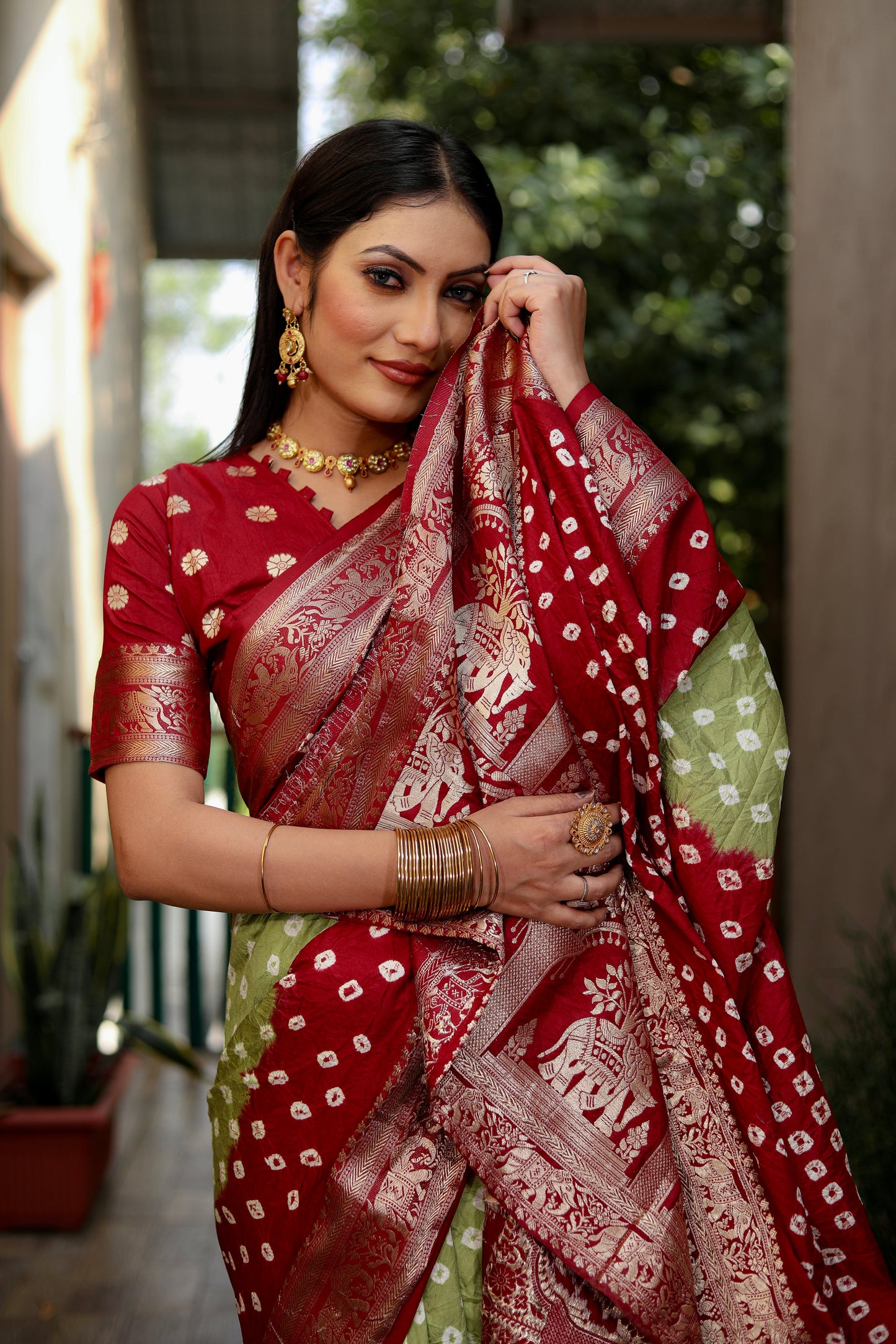 Parrot Vahini Pure Bandhej Silk Saree With Bandhej Border & Zari Weaving Rich Tissue Pallu