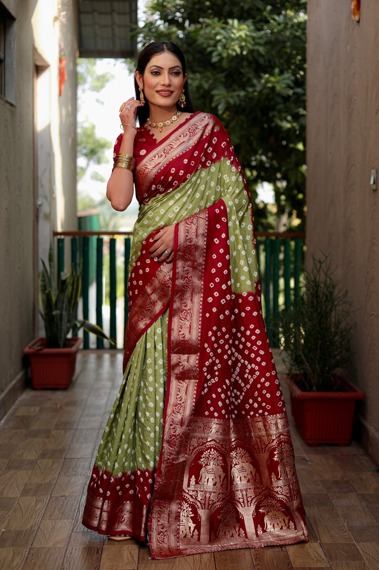 Parrot Vahini Pure Bandhej Silk Saree With Bandhej Border & Zari Weaving Rich Tissue Pallu