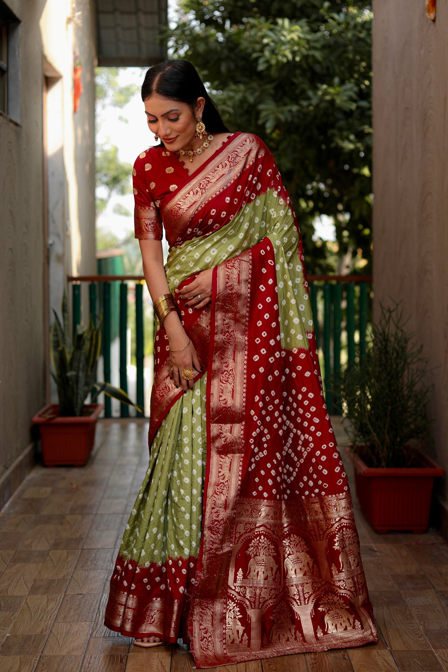 Parrot Vahini Pure Bandhej Silk Saree With Bandhej Border & Zari Weaving Rich Tissue Pallu