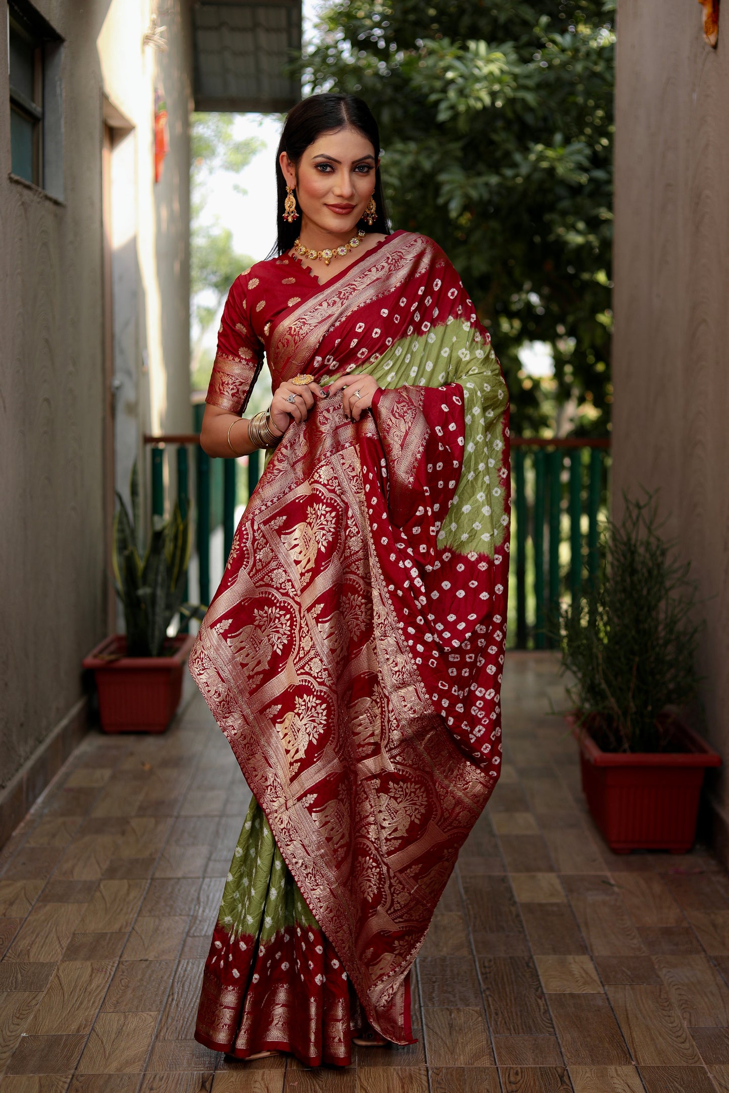 Parrot Vahini Pure Bandhej Silk Saree With Bandhej Border & Zari Weaving Rich Tissue Pallu