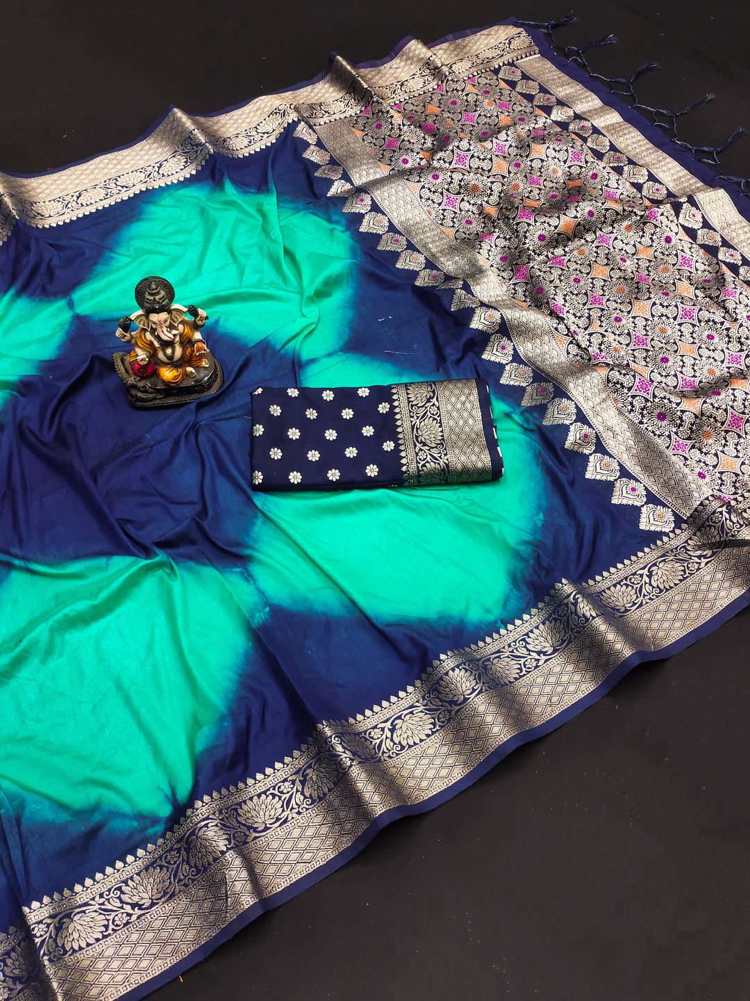Green-Blue Srushti Sibori Print Paithani Silk Sarees With Gold Zari Paithani Border & Contrast Rich Pallu