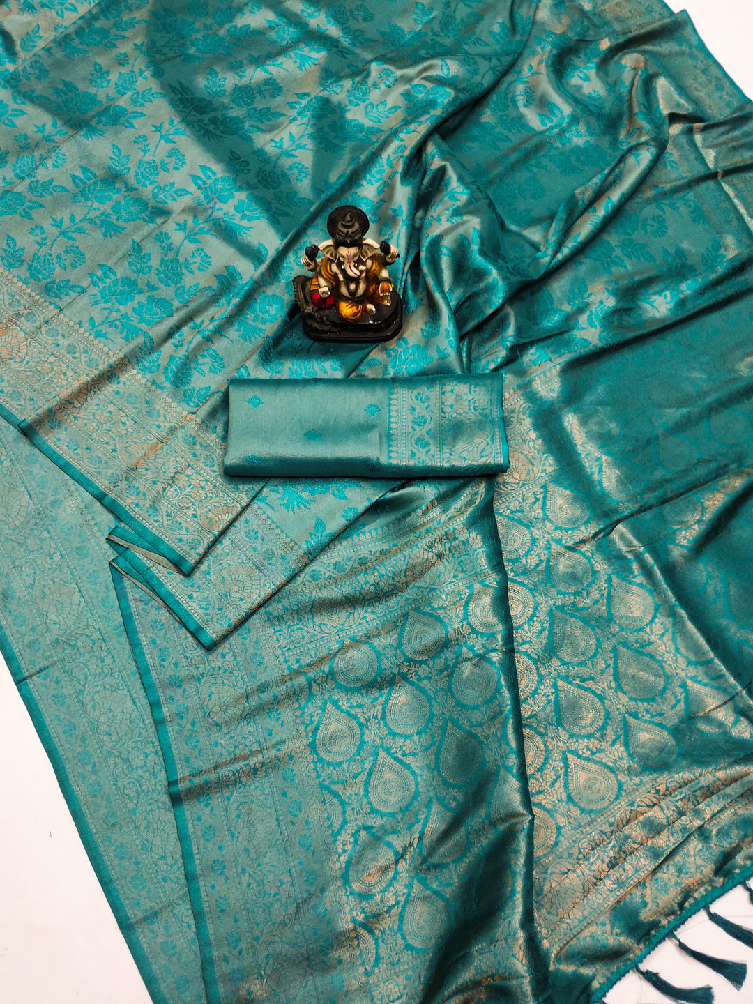 Rama Roza Pure Kanjivaram Soft Silk Blends Saree With Beautiful Weaving Exclusive Work