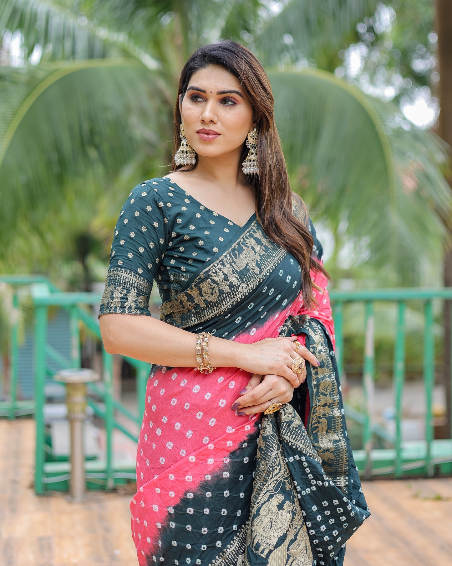 Light Pink Vamika Pure Bandhej Silk Saree With Bandhej Border & Zari Weaving Rich Tissue Pallu