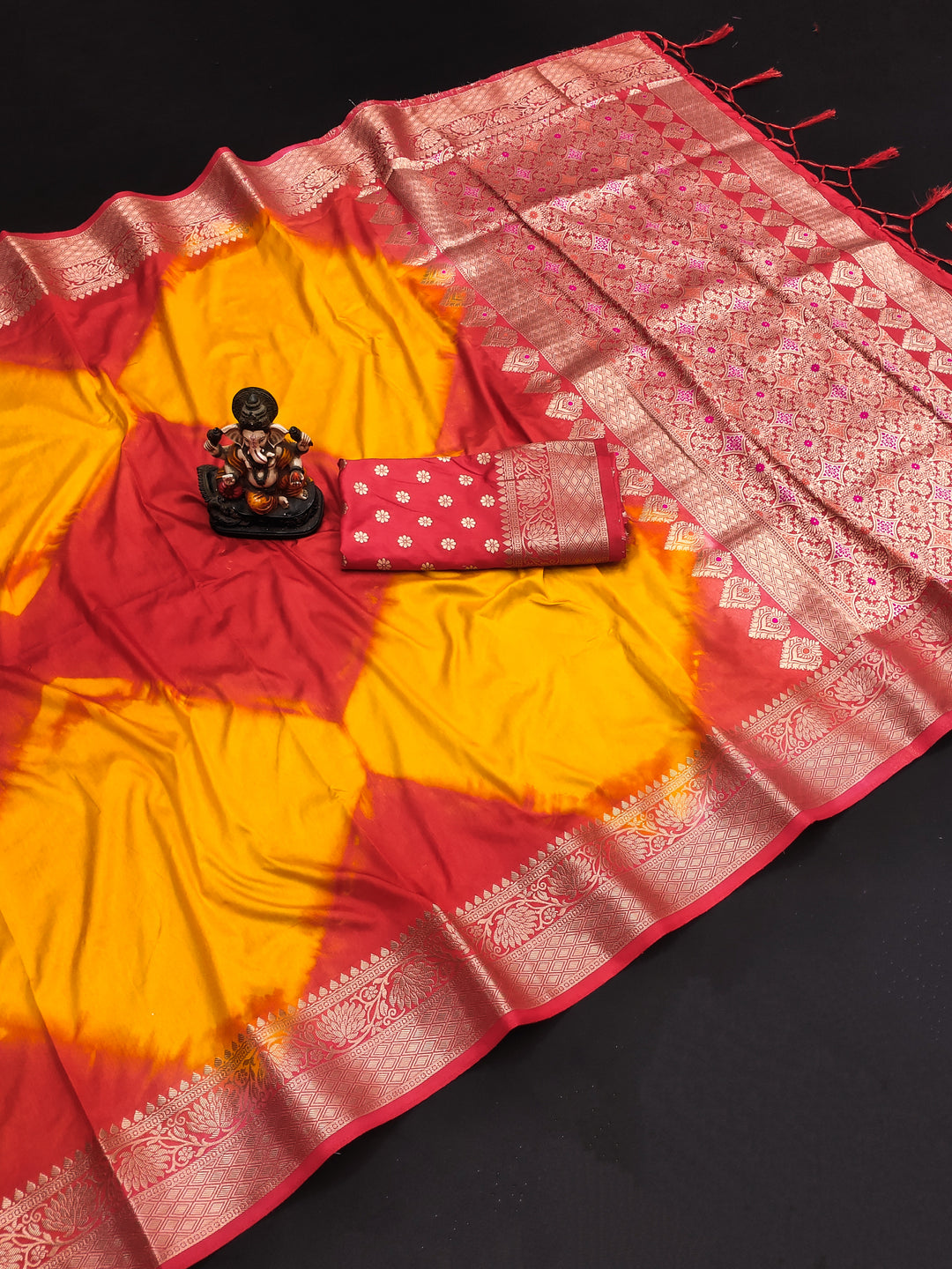 Yellow Srushti Sibori Print Paithani Silk Sarees With Gold Zari Paithani Border & Contrast Rich Pallu