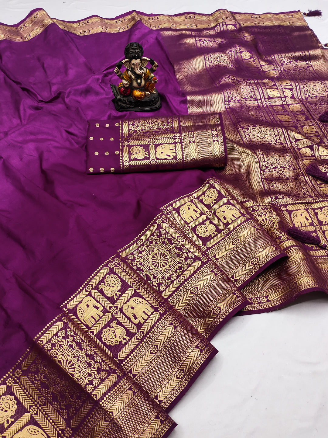 Purple Kunti Dola Silk Saree Hand Dayed And Weaving Zari Border & Rich Pallu