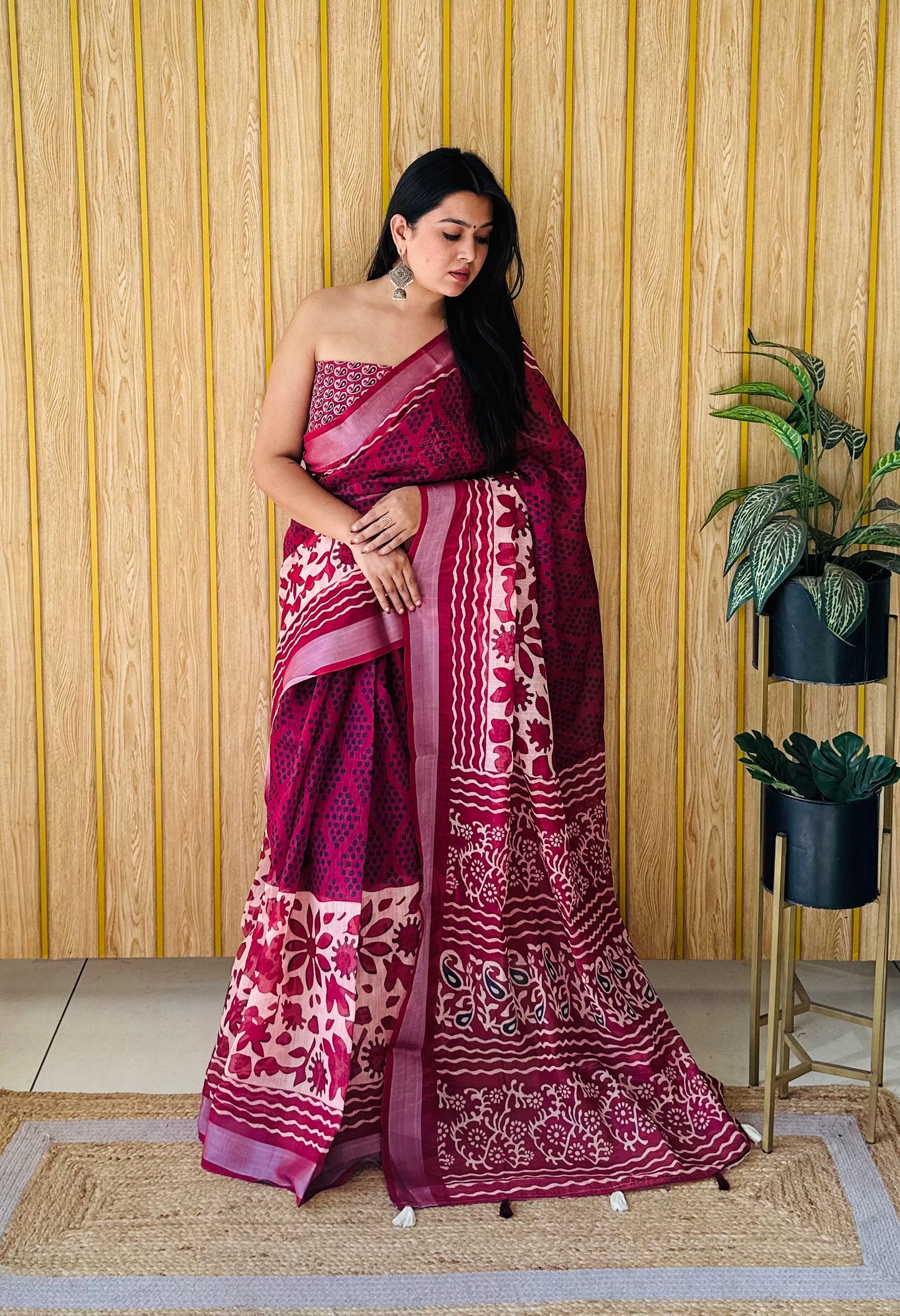 Maroon-White Shukriya Soft Linen Cotton Digital Print Saree With Batik Print With Silver Border
